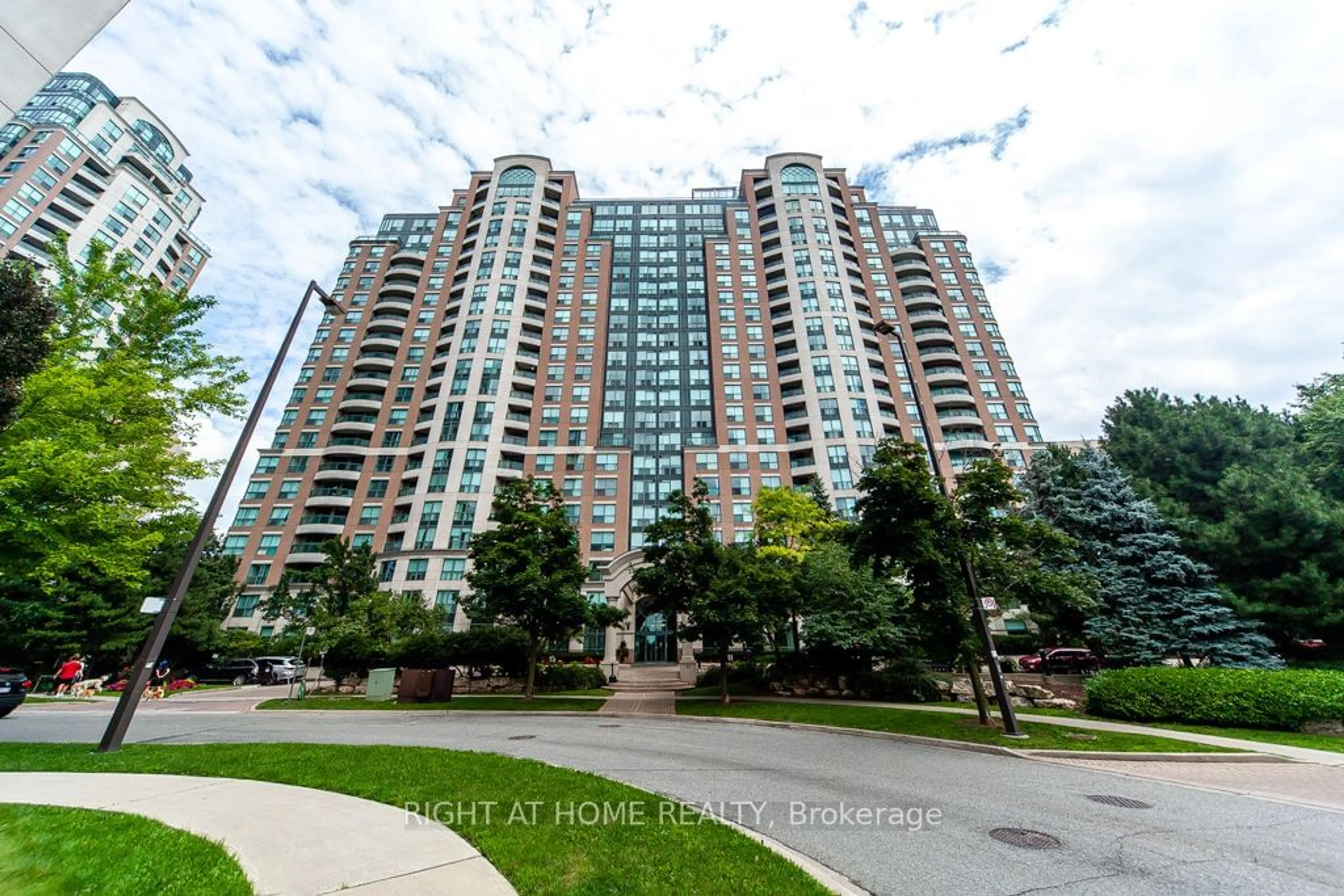 A pic from exterior of the house or condo for 23 Lorraine Dr #1001, Toronto Ontario M2N 6Z6