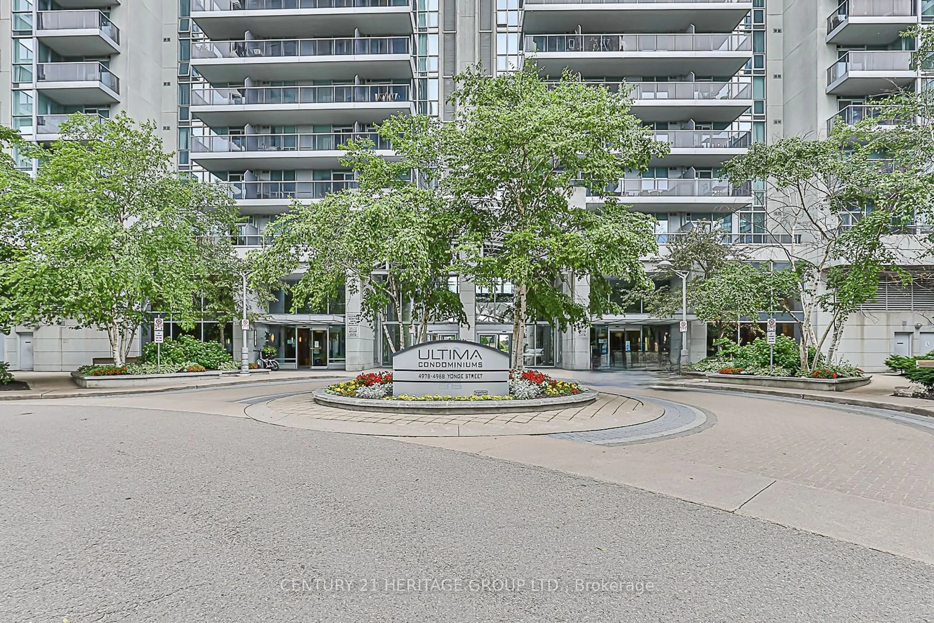 A pic from exterior of the house or condo for 4978 Yonge St #815, Toronto Ontario M2N 7G8