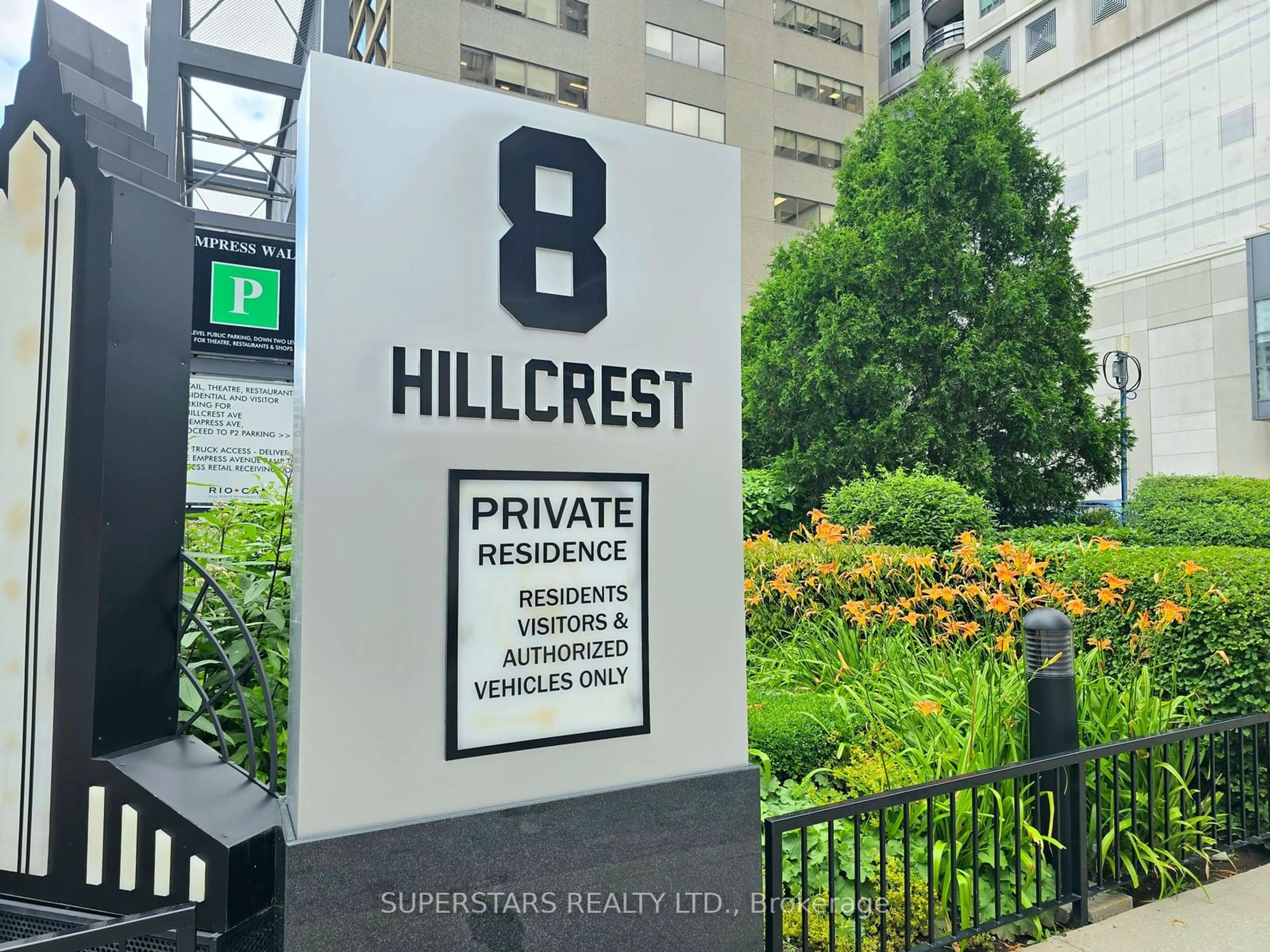 A pic from exterior of the house or condo for 8 Hillcrest Ave #1616, Toronto Ontario M2N 6Y6