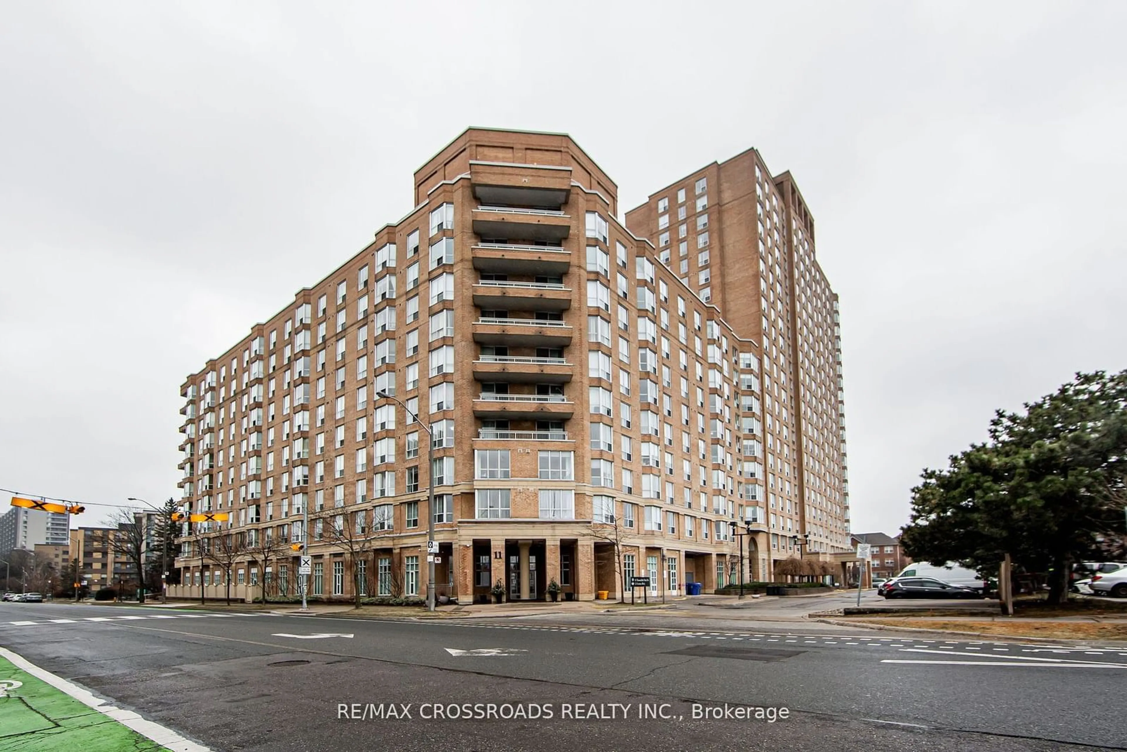 A pic from exterior of the house or condo for 11 Thorncliffe Park Dr #705, Toronto Ontario M4H 1P3