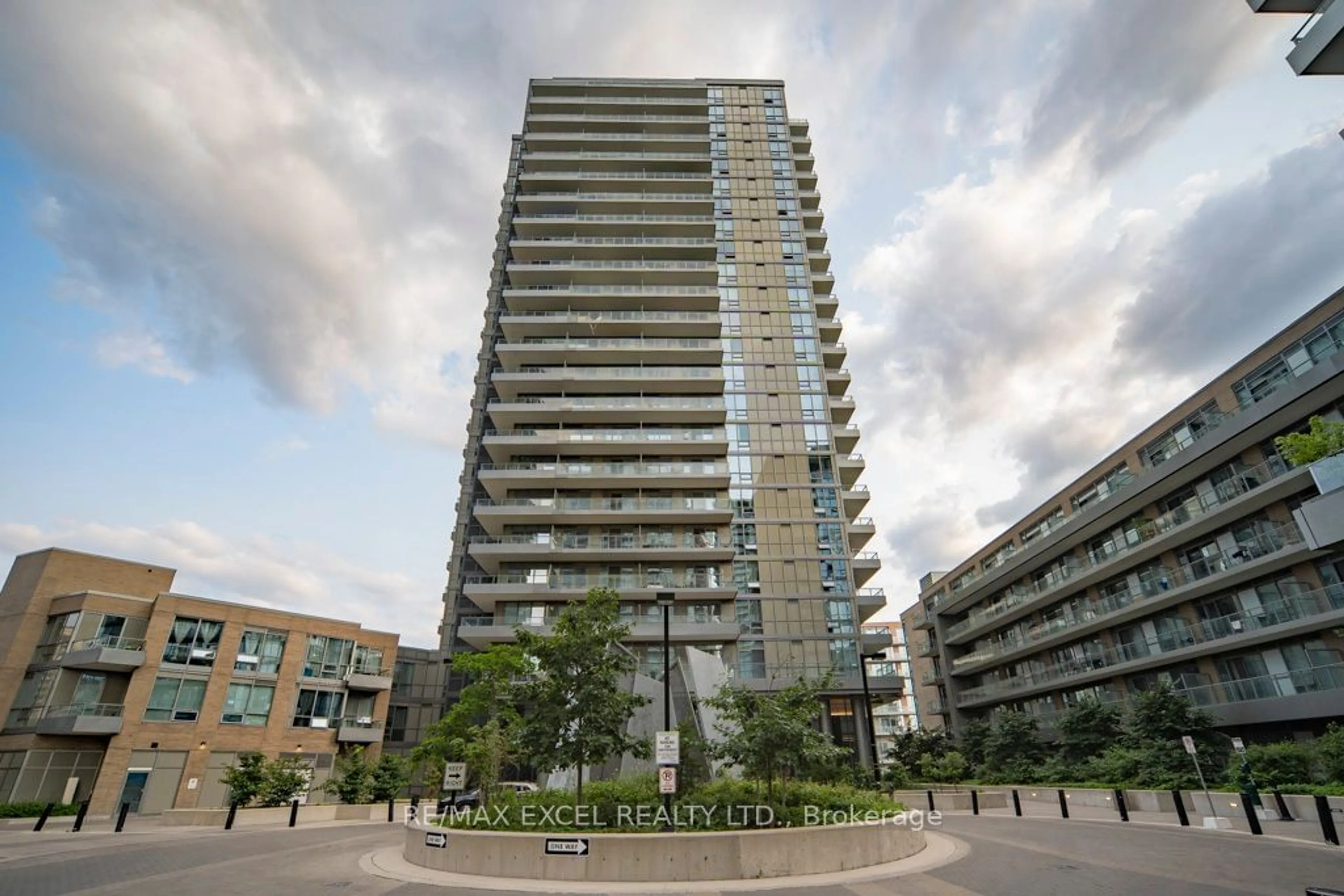 A pic from exterior of the house or condo for 50 Forest Manor Rd #2310, Toronto Ontario M2J 0E3
