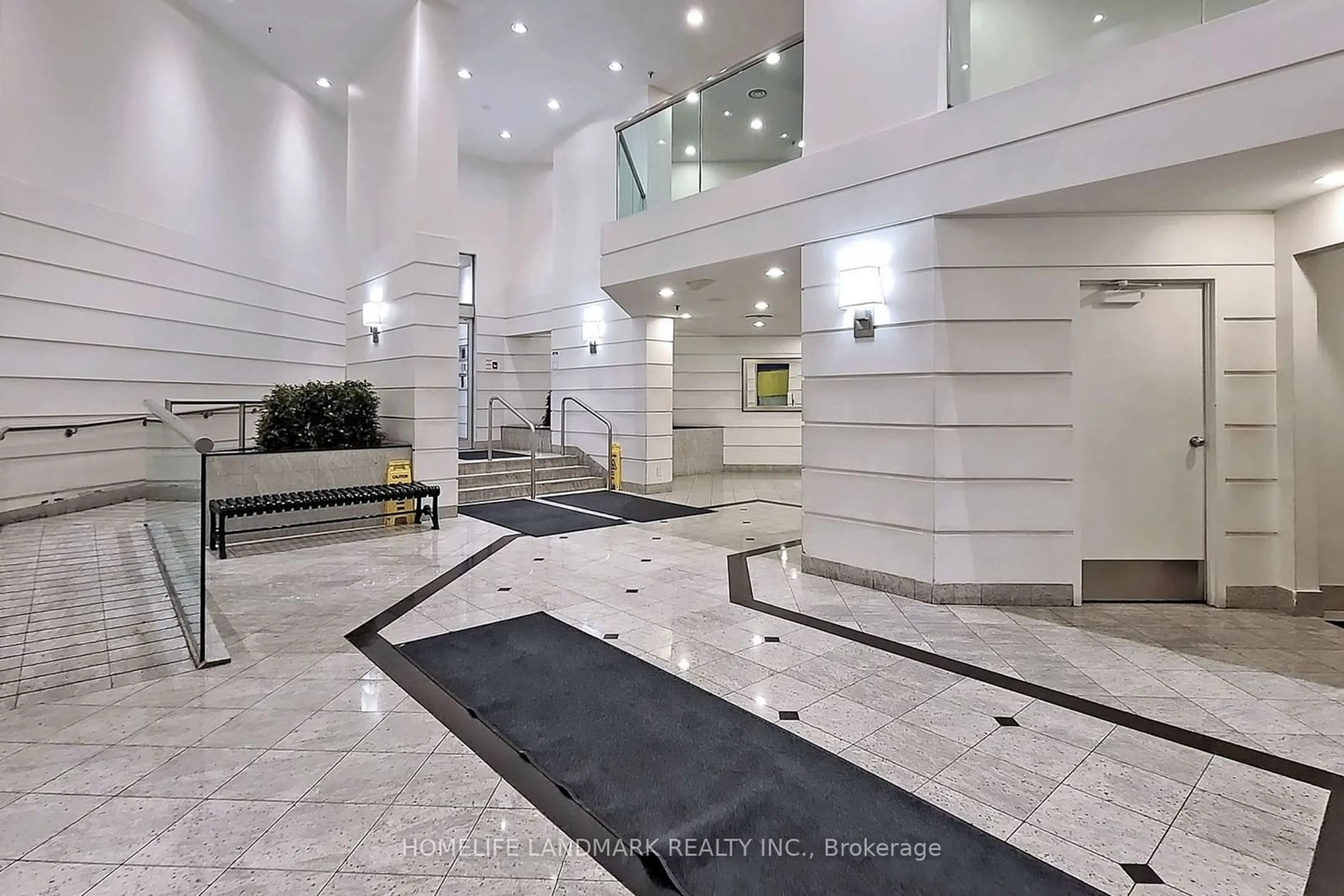 Indoor lobby for 711 Bay St #1112, Toronto Ontario M5G 2J8