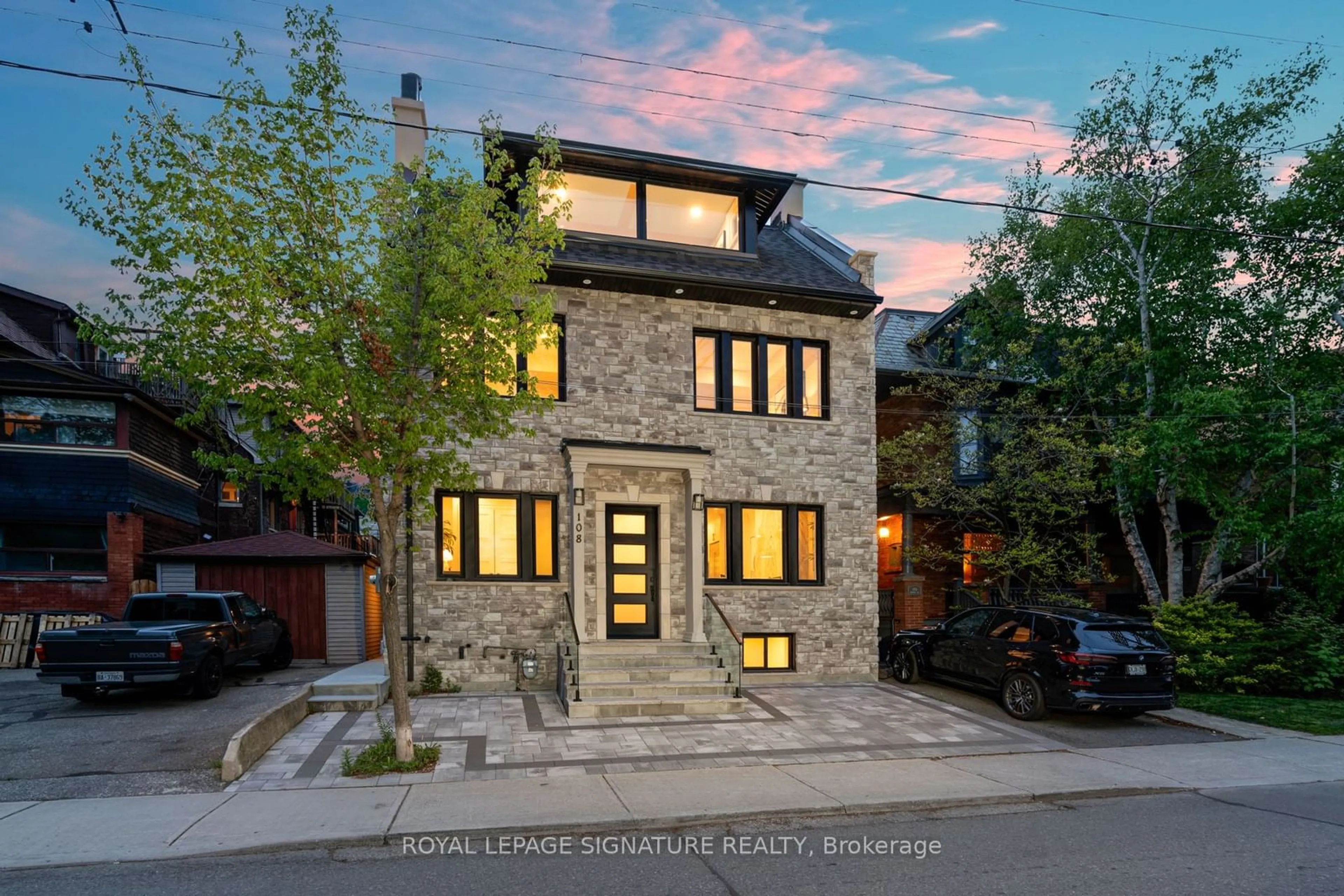 A pic from exterior of the house or condo for 108 Bernard Ave, Toronto Ontario M5R 1R9