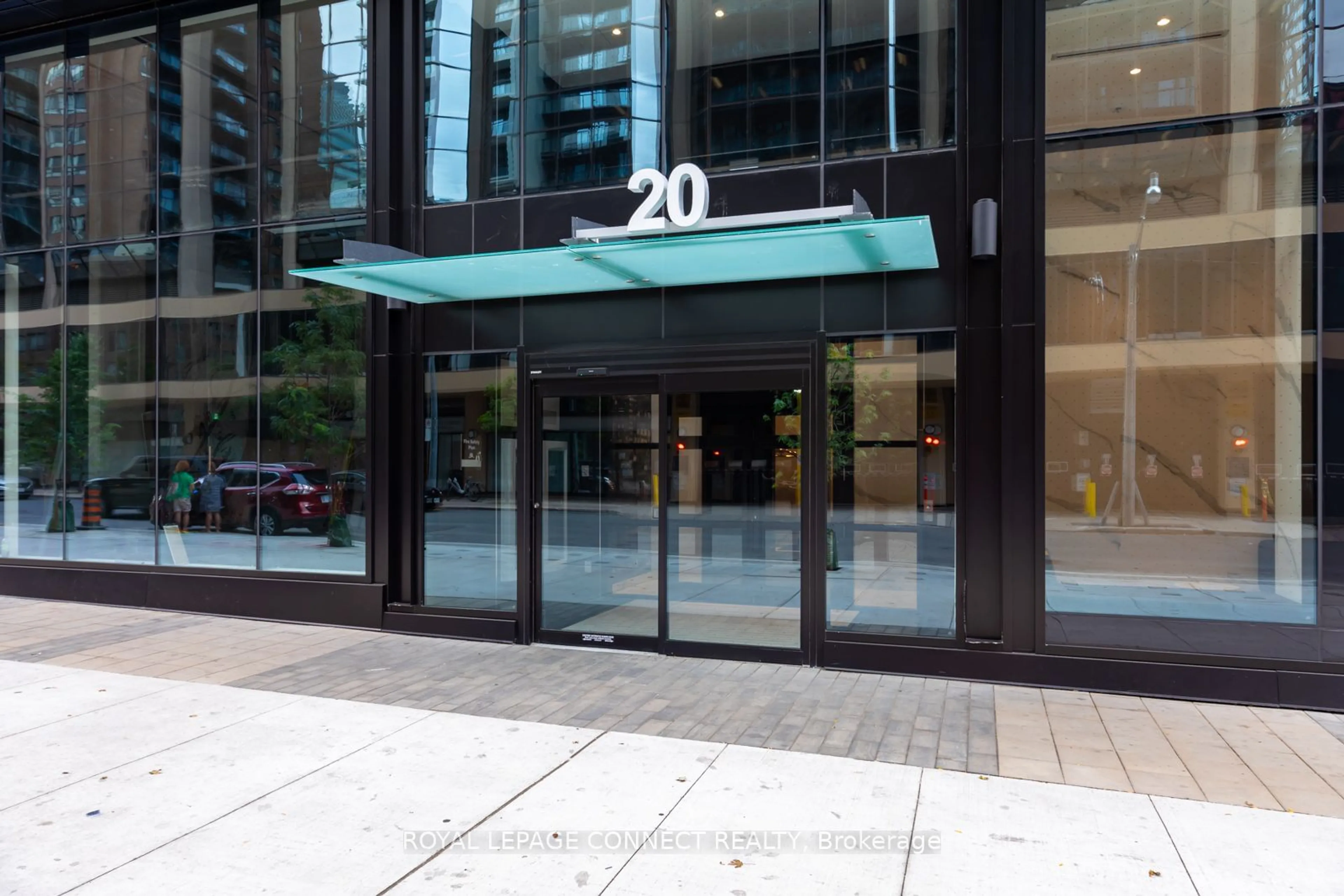 Indoor foyer for 20 Edward St #1314, Toronto Ontario M5G 0C5