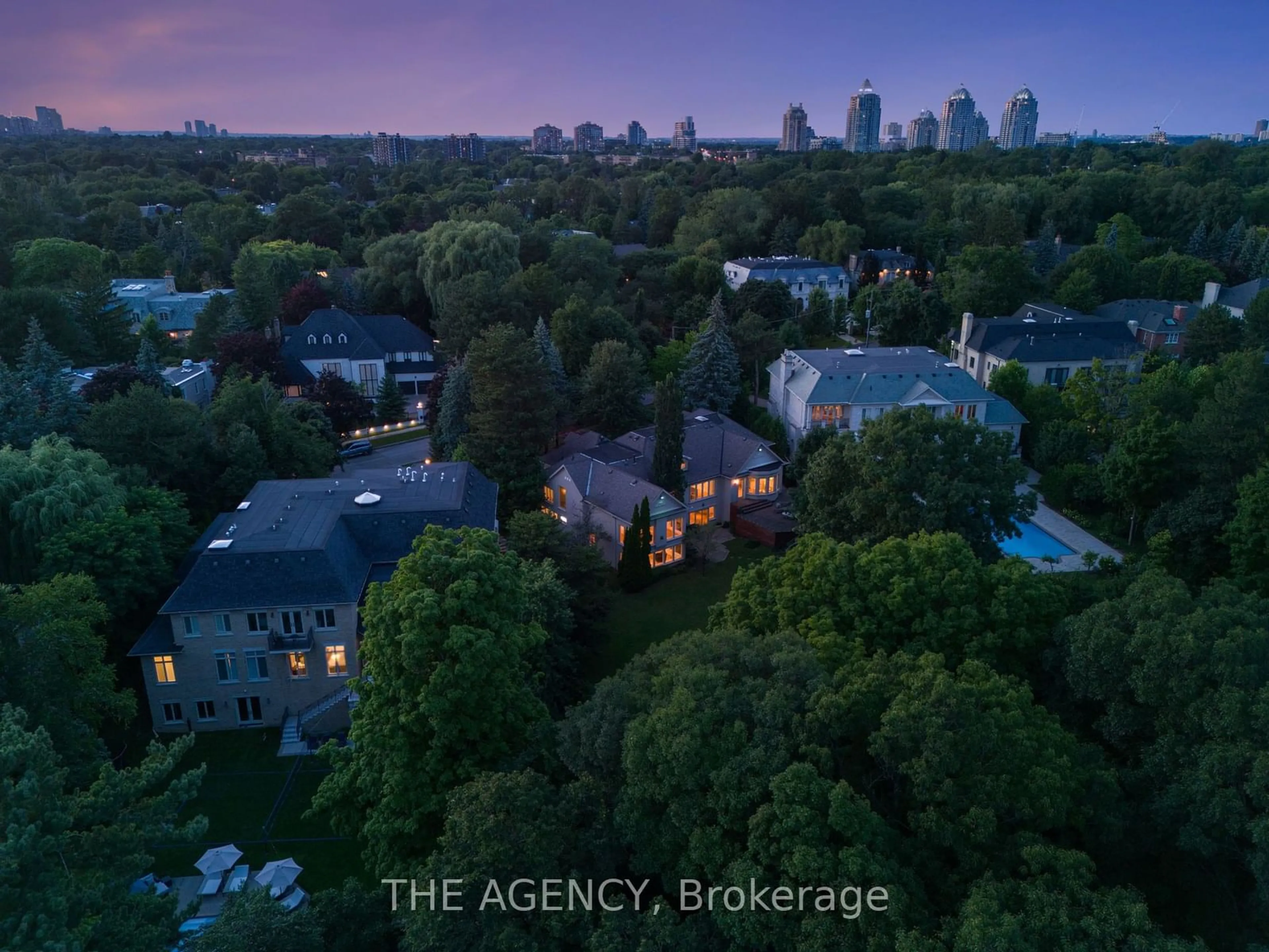 A pic from exterior of the house or condo, the fenced backyard for 16 Fifeshire Rd, Toronto Ontario M2L 2G5