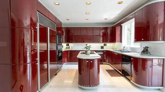 Additional property image - 301 Holmes Ave
