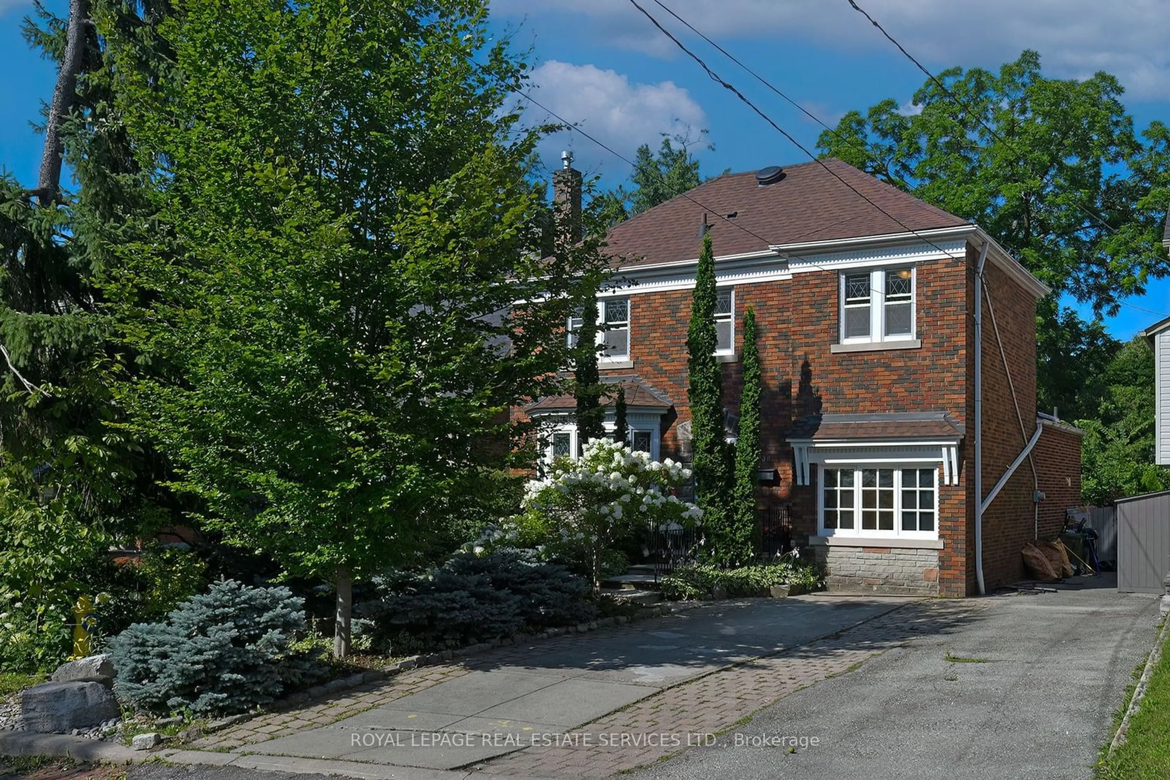 Outside view for 30 Elmsthorpe Ave, Toronto Ontario M5P 2L6