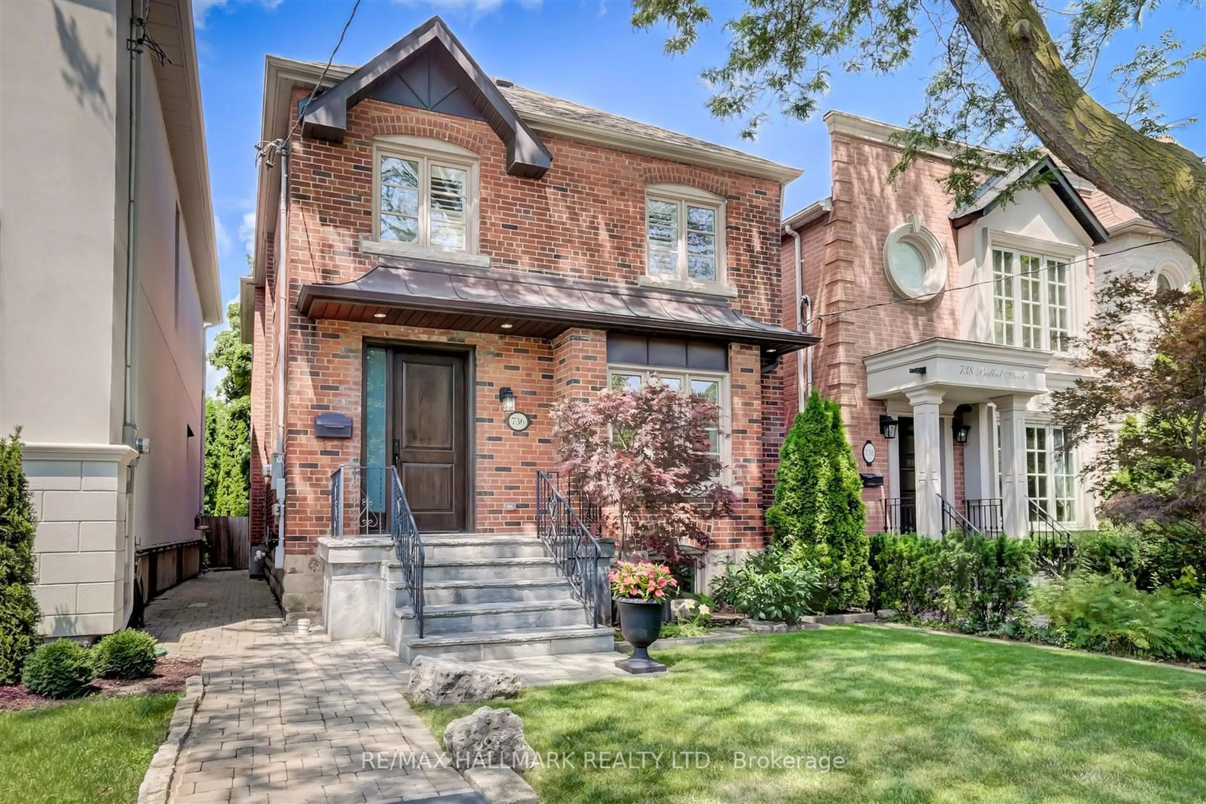 Home with brick exterior material for 736 Balliol St, Toronto Ontario M4S 1E7