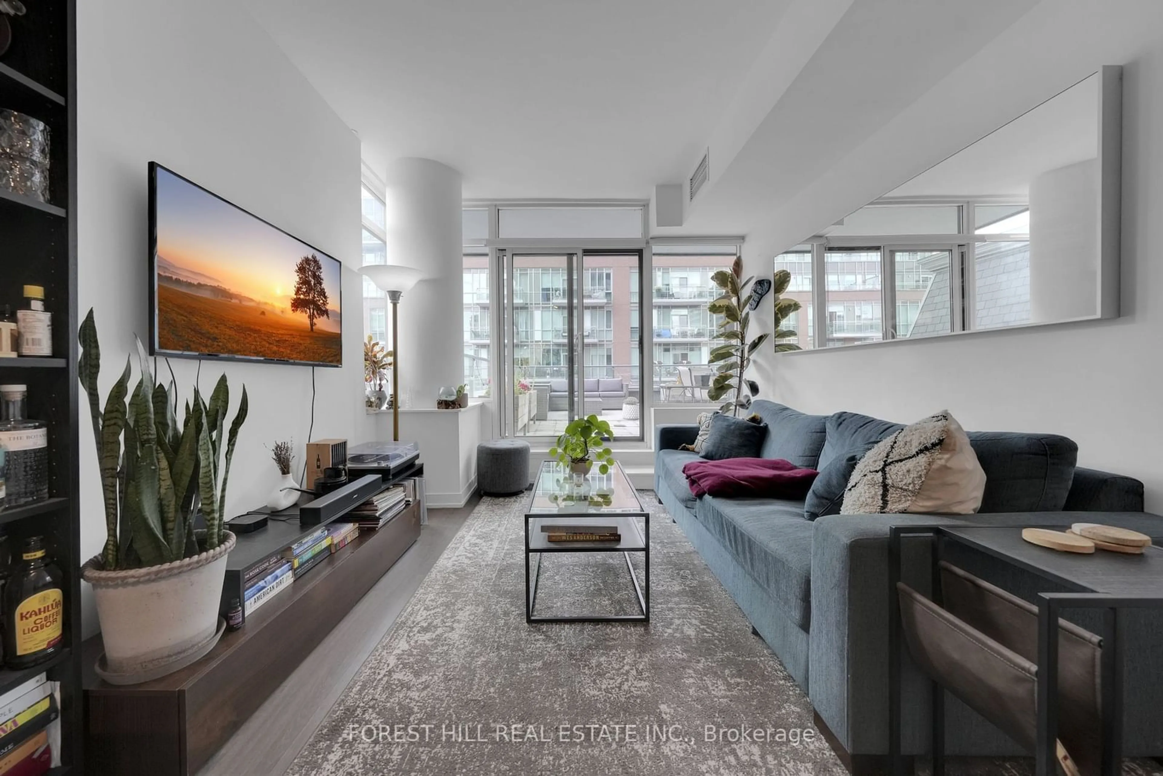 Living room for 105 George St #311, Toronto Ontario M5A 0L4