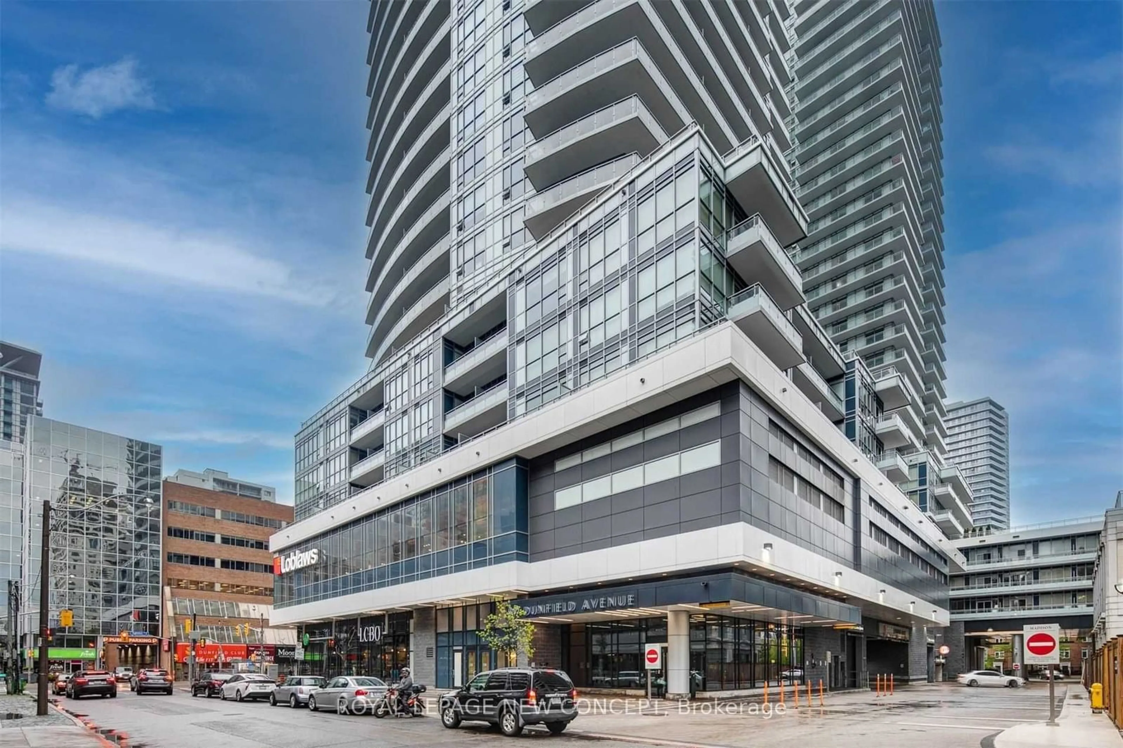 A pic from exterior of the house or condo for 89 Dunfield Ave #1901, Toronto Ontario M4S 0A4