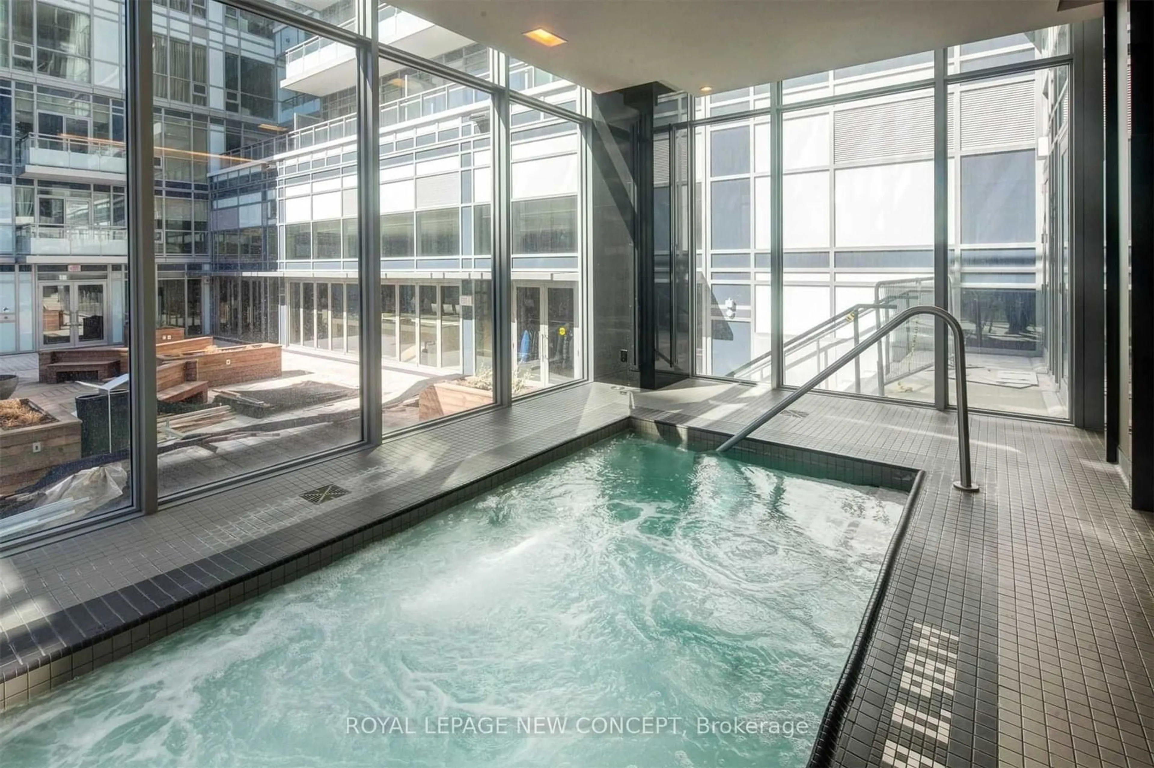 Indoor or outdoor pool for 89 Dunfield Ave #1901, Toronto Ontario M4S 0A4