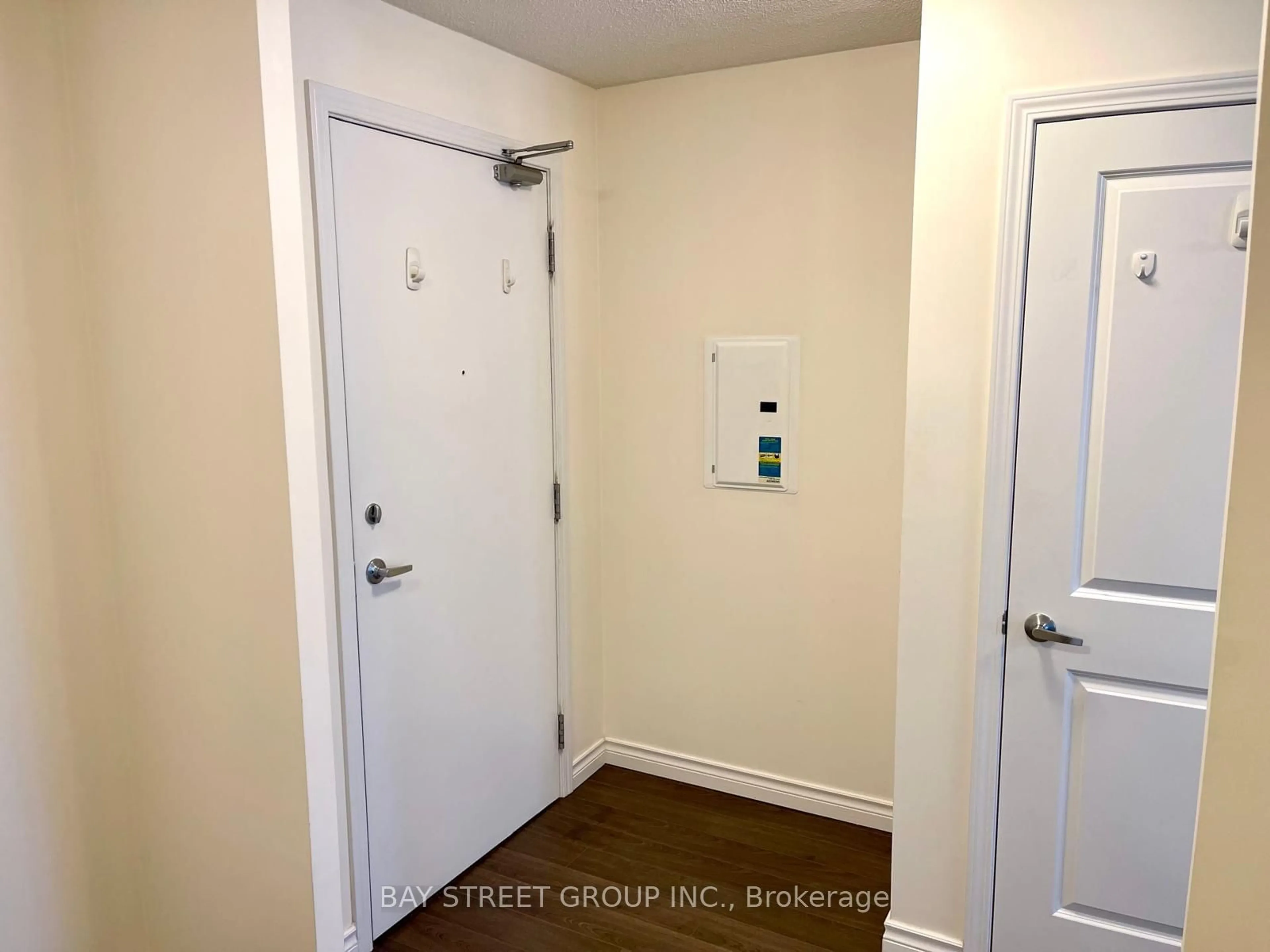 Indoor entryway, not visible floor for 27 Rean Dr #402, Toronto Ontario M2K 0A6