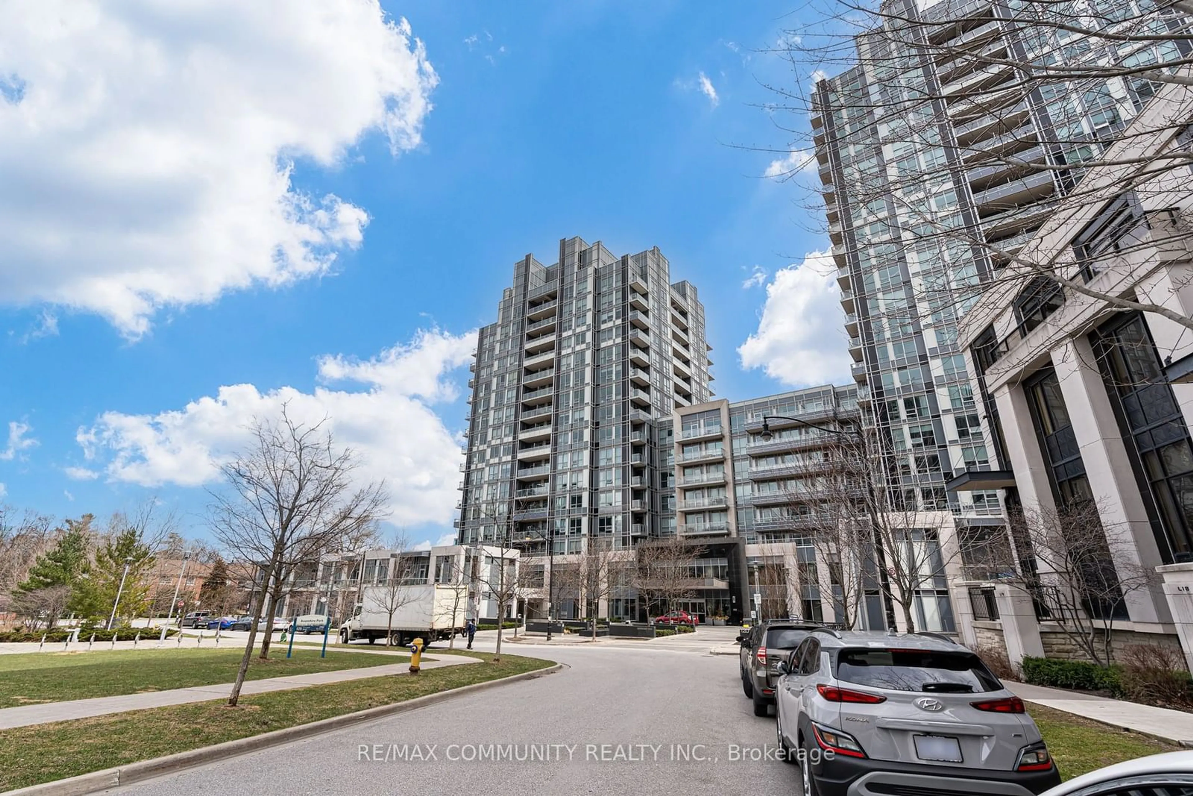 A pic from exterior of the house or condo for 120 Harrison Garden Blvd #1008, Toronto Ontario M2N 0H1