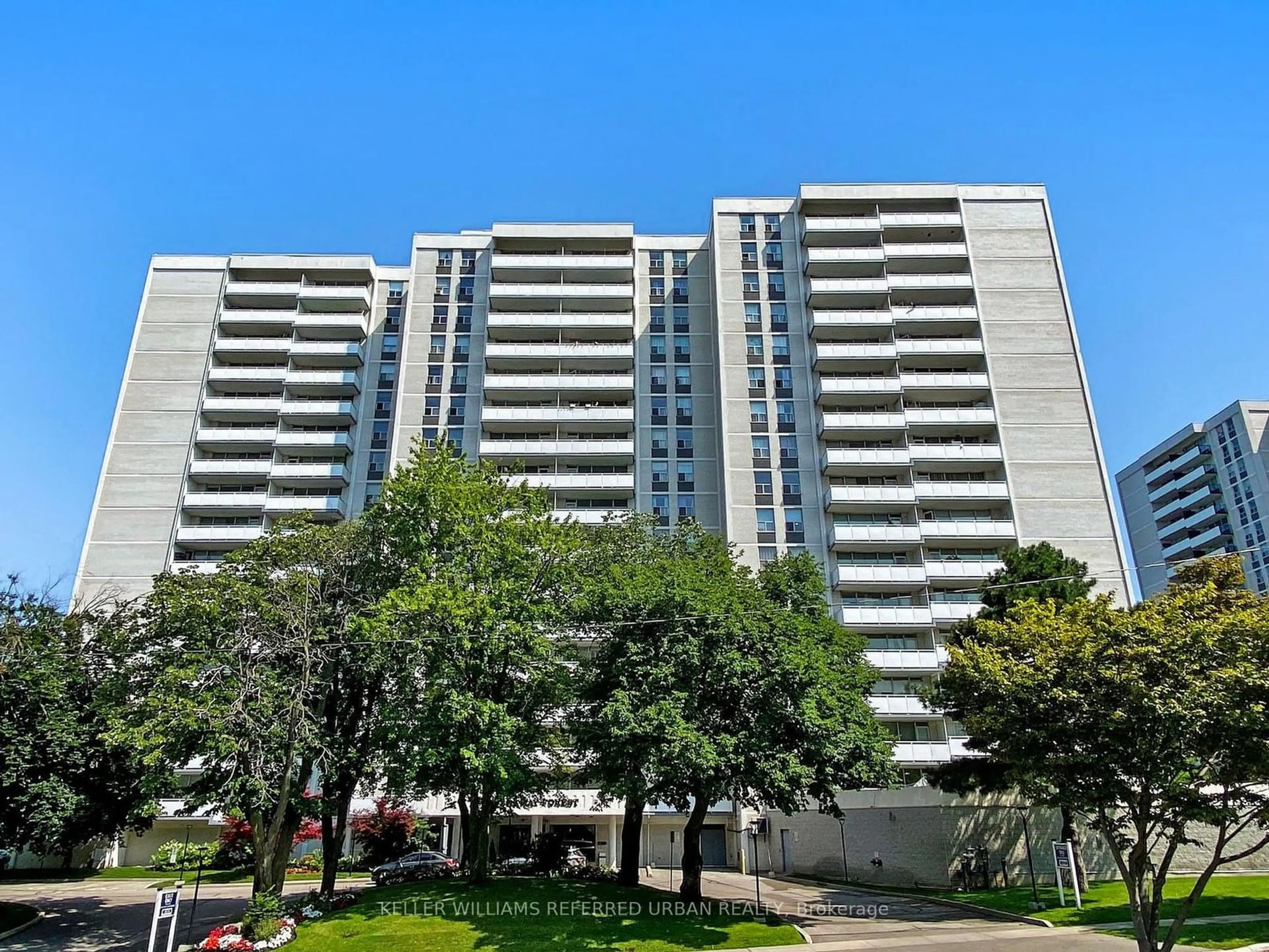 A pic from exterior of the house or condo for 10 Parkway Forest Dr #1111, Toronto Ontario M2J 1L3