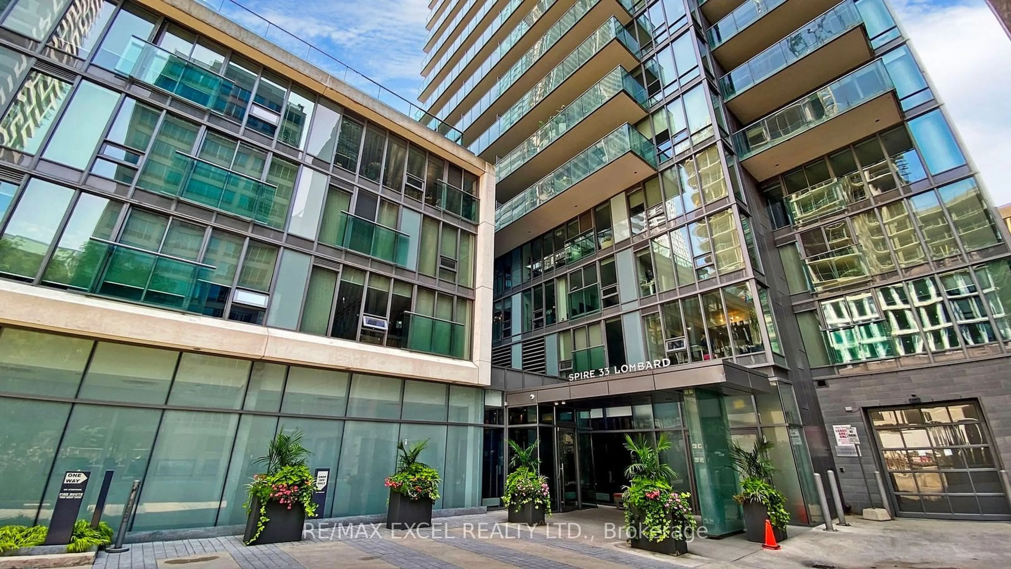 A pic from exterior of the house or condo for 33 Lombard St #2008, Toronto Ontario M5C 1L9