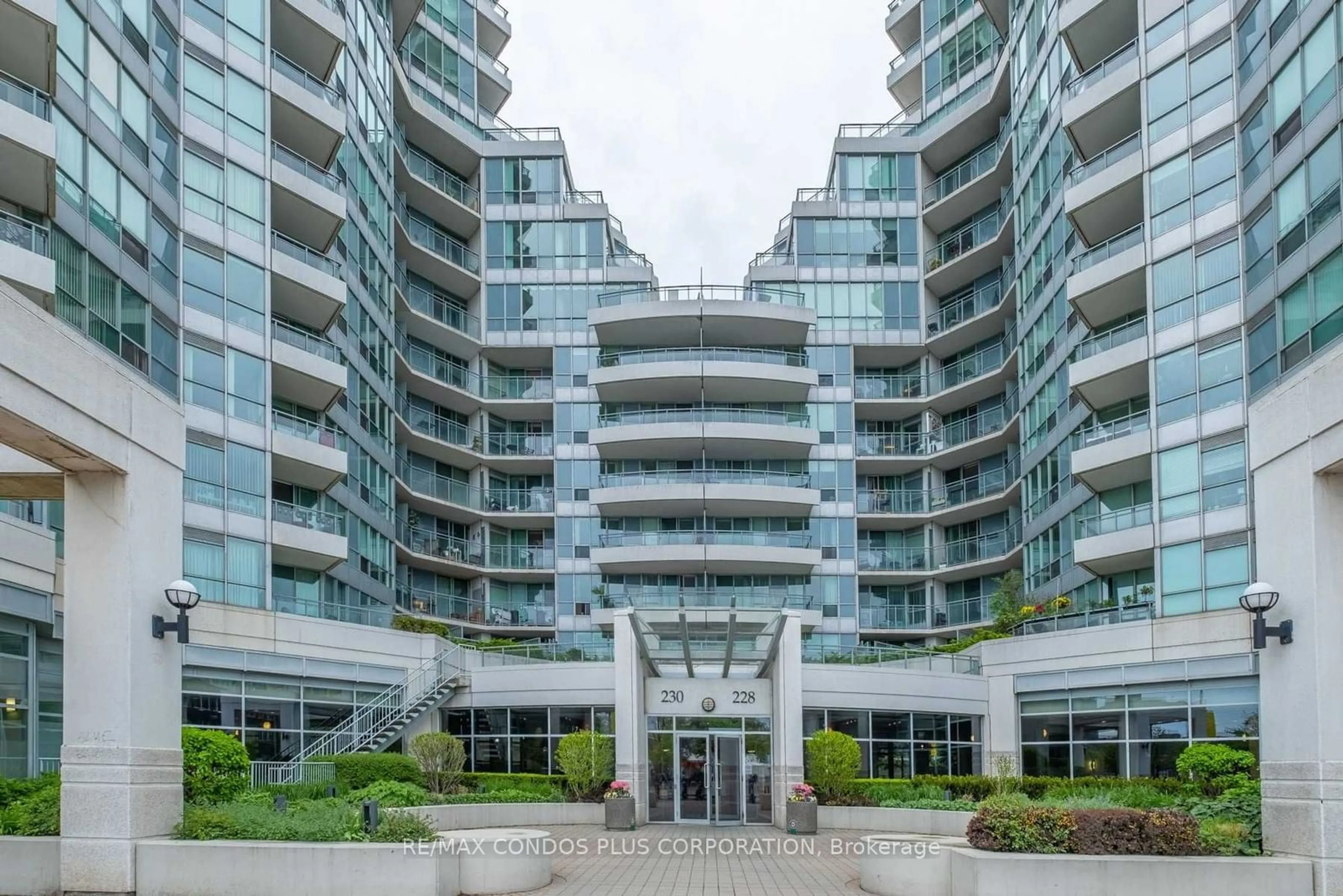 A pic from exterior of the house or condo for 230 Queens Quay #1027, Toronto Ontario M5J 1B5