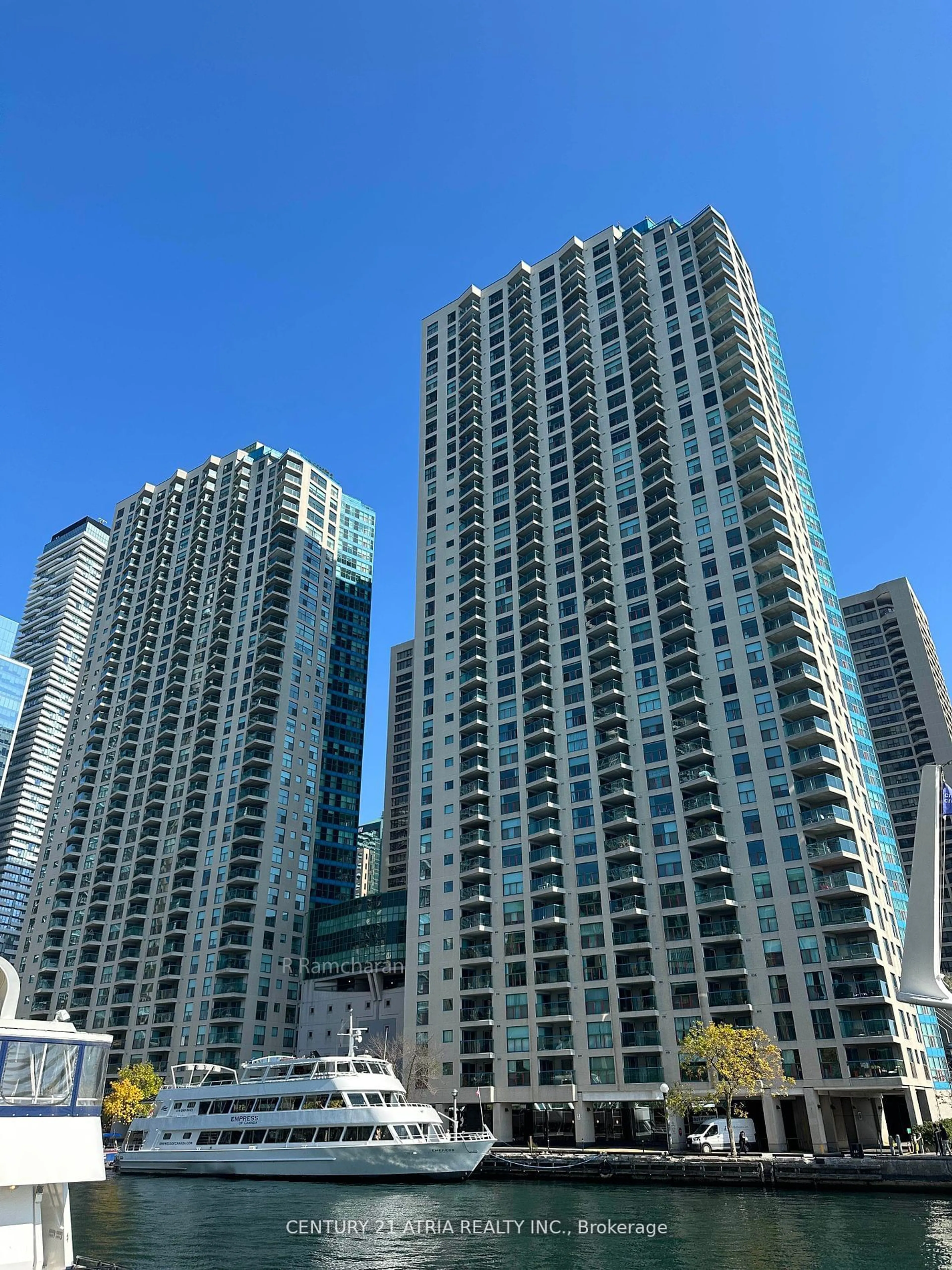 A pic from exterior of the house or condo for 77 Harbour Sq #811, Toronto Ontario M5J 2S2