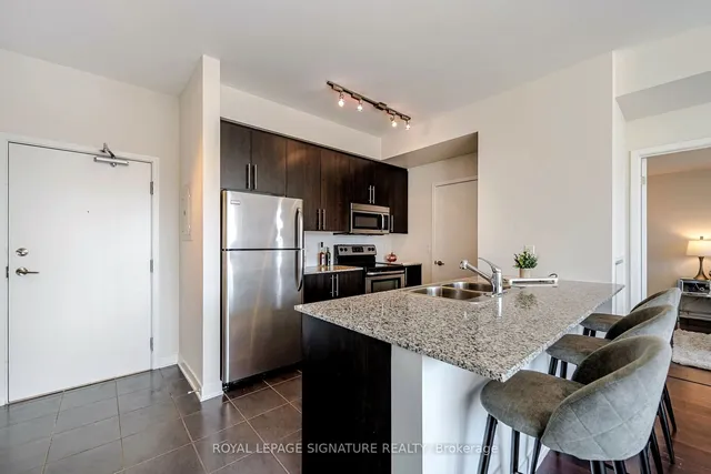 Additional property image - 400 Wellington St Unit 908