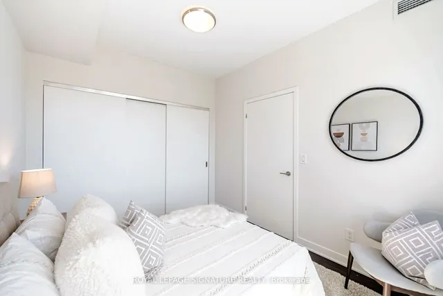 Additional property image - 400 Wellington St Unit 908