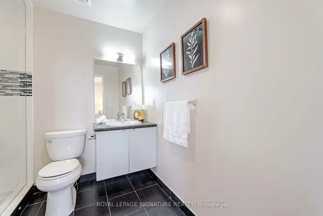 Additional property image - 400 Wellington St Unit 908