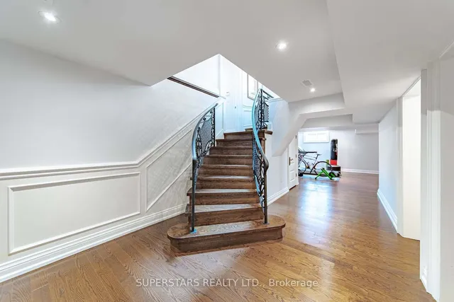 Additional property image - 643 Glencairn Ave