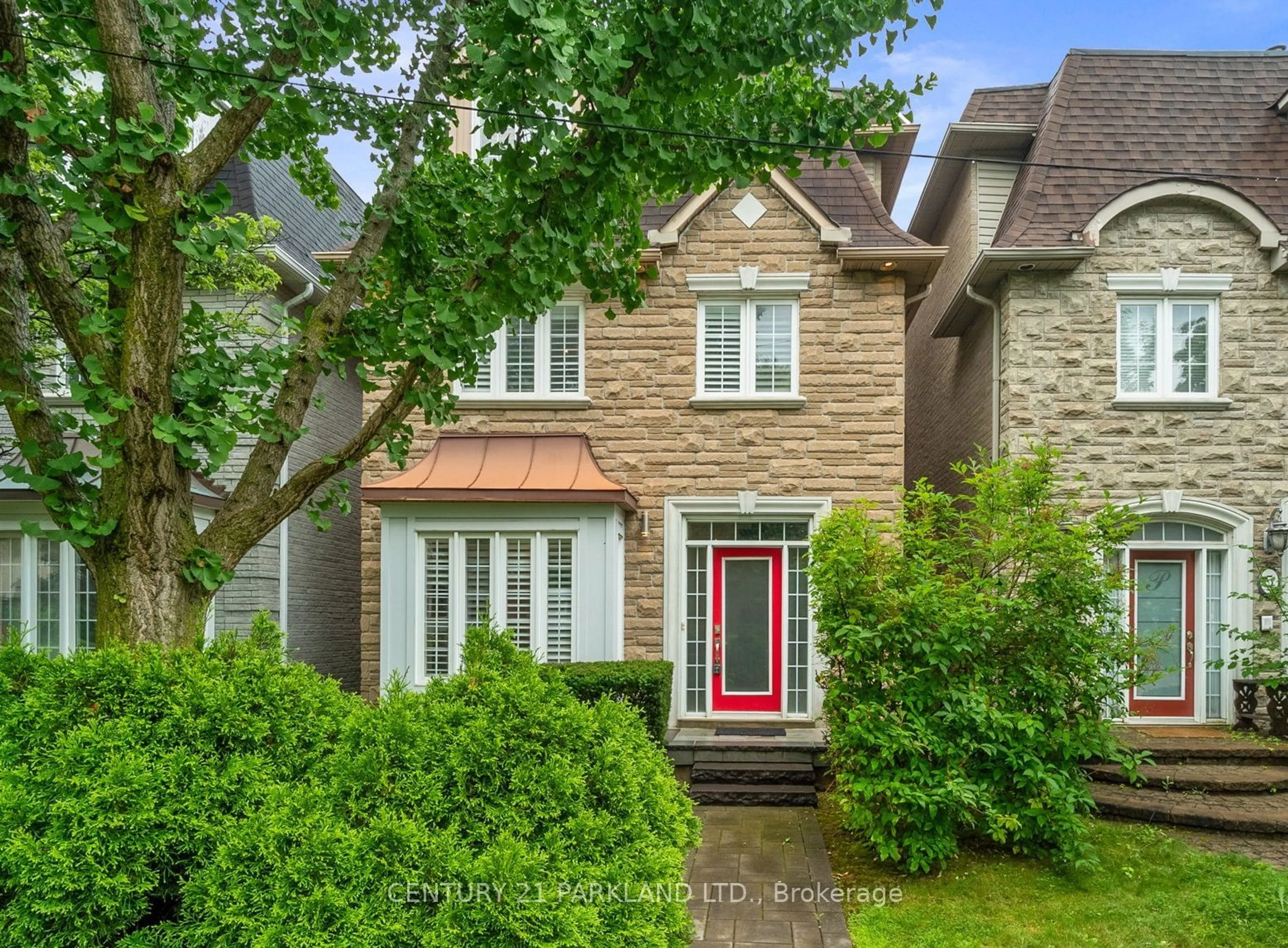 Frontside or backside of a home for 7 Granlea Rd, Toronto Ontario M2N 2Z4