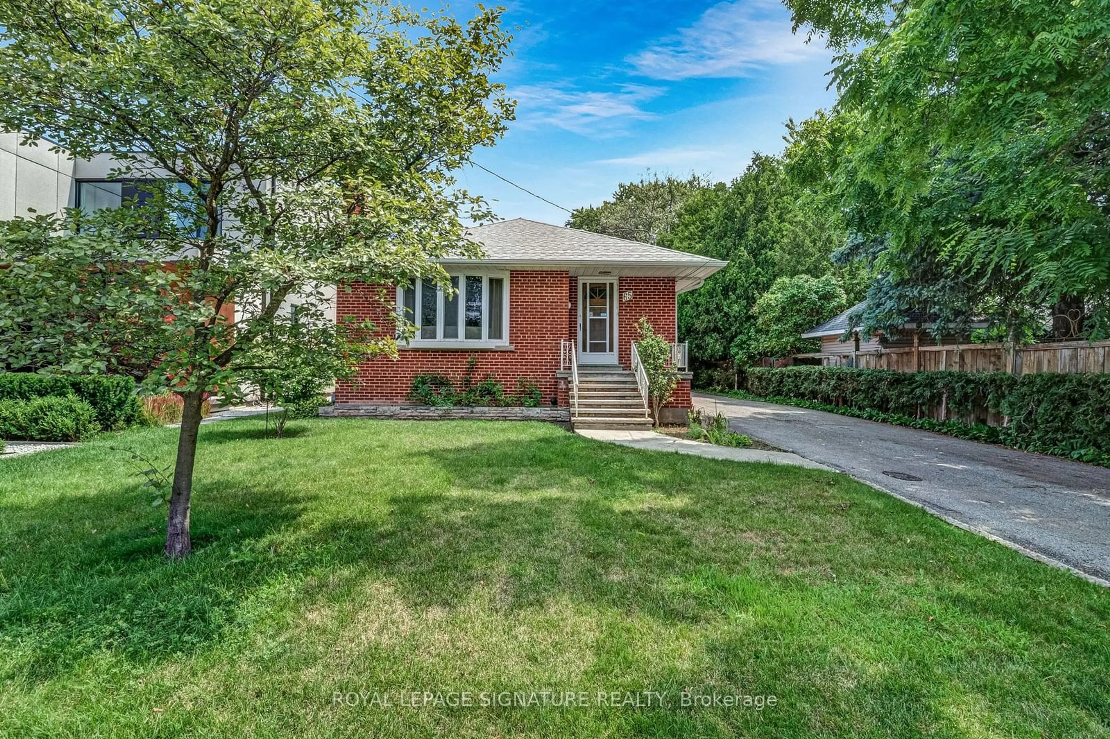 Home with brick exterior material for 65 Tamworth Rd, Toronto Ontario M2N 2N8