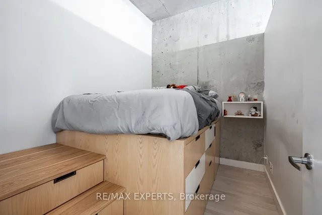 Additional property image - 955 Queen St Unit 411