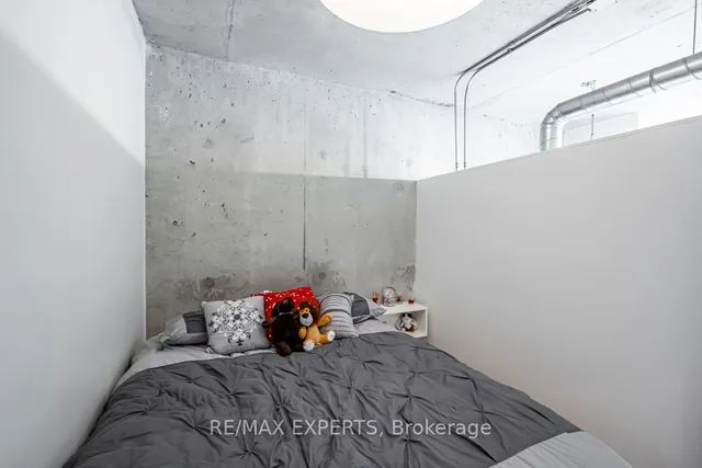 Additional property image - 955 Queen St Unit 411