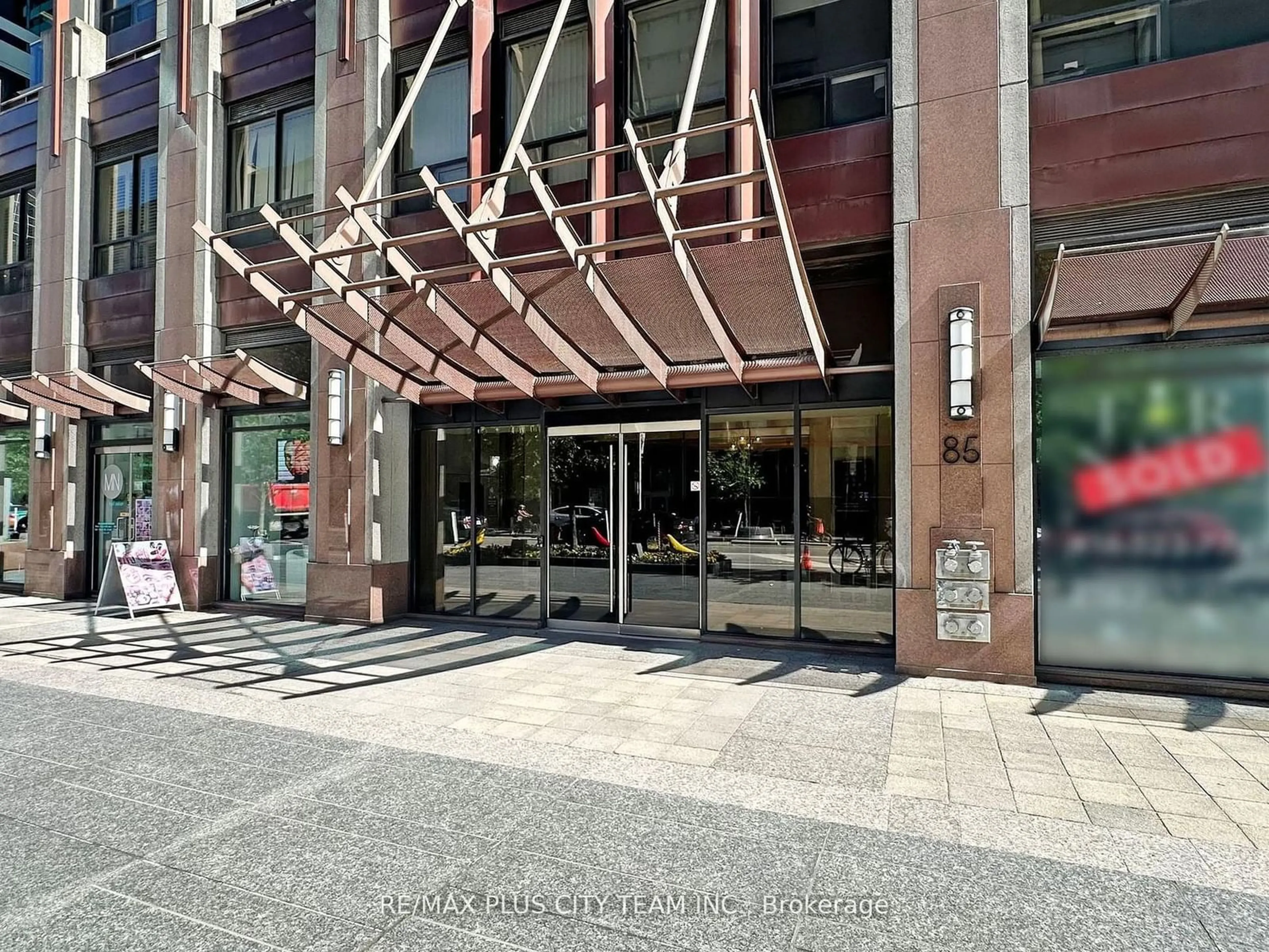 Street view for 85 Bloor St #910, Toronto Ontario M4W 3Y1