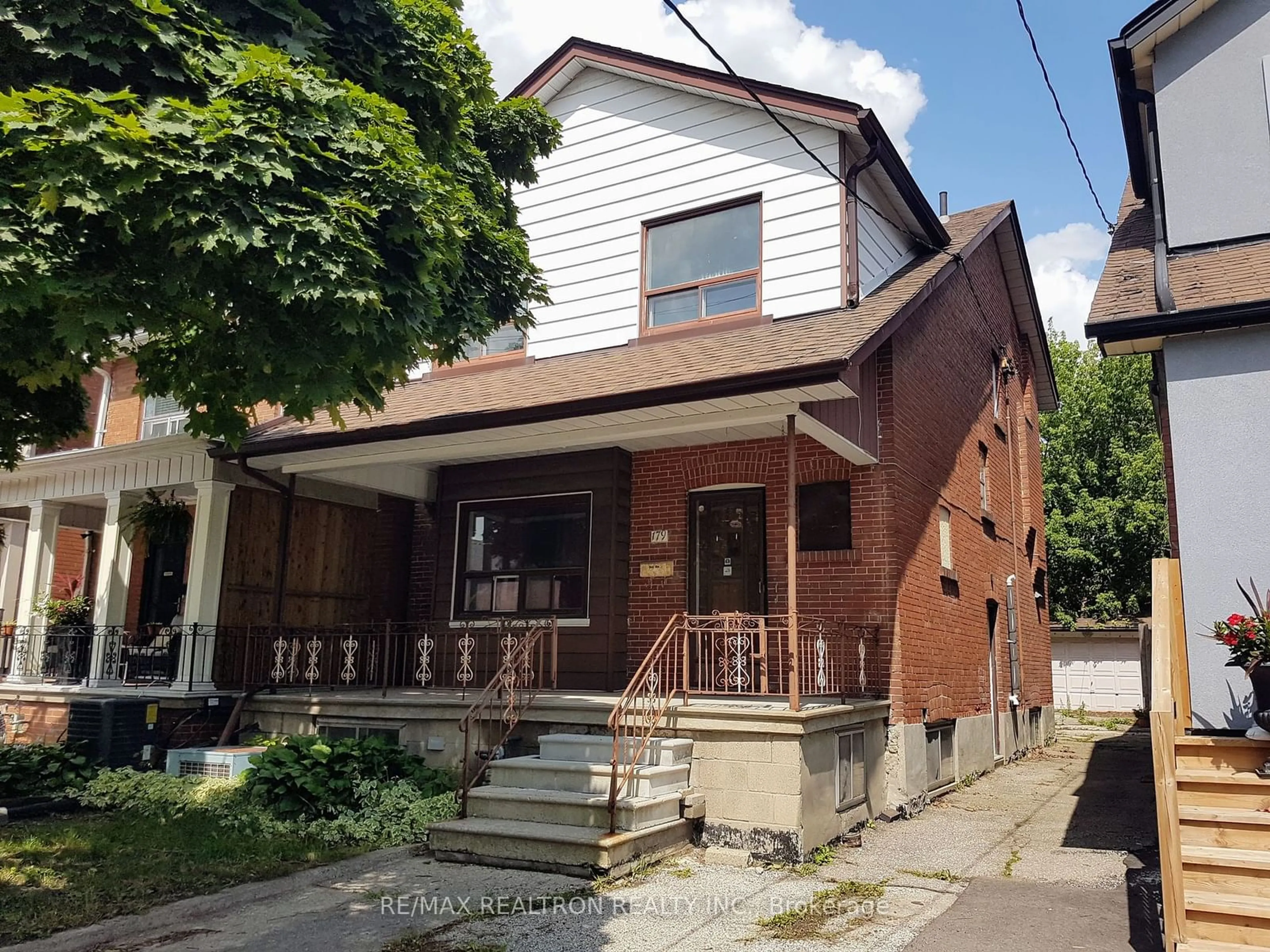 Frontside or backside of a home for 179 Northcliffe Blvd, Toronto Ontario M6E 3K5