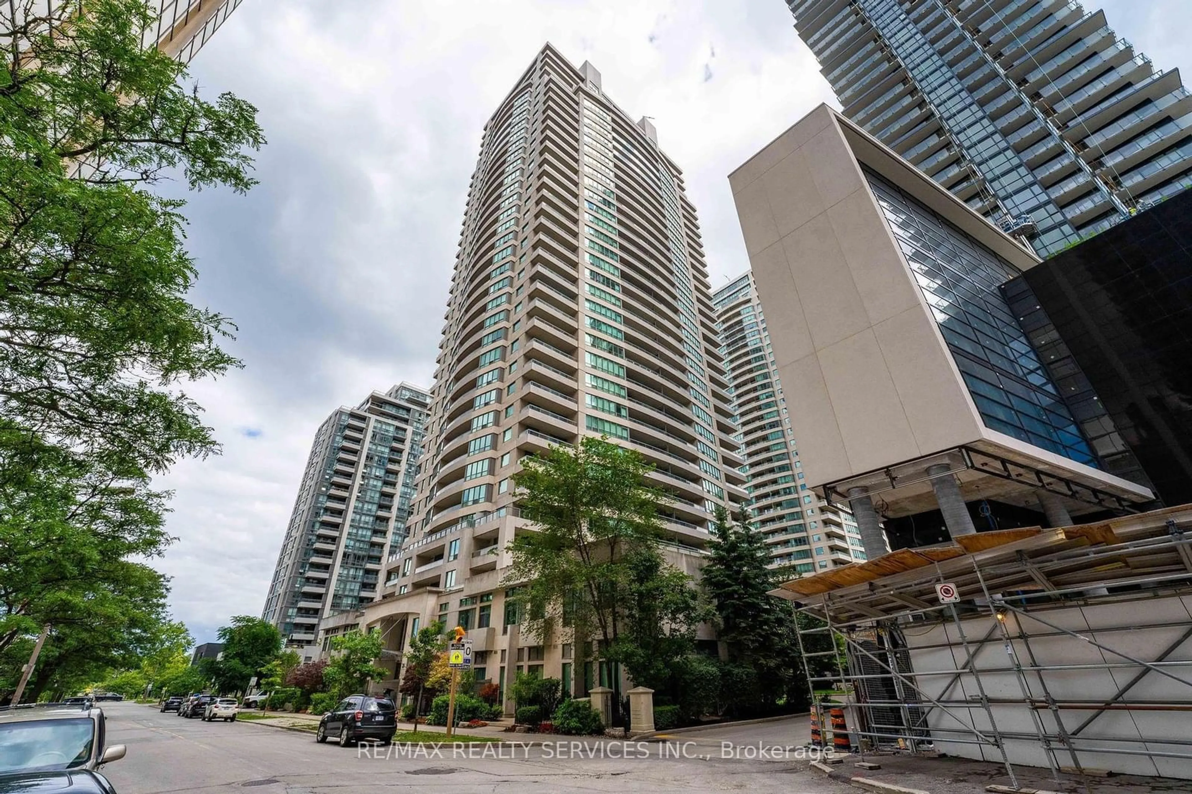 A pic from exterior of the house or condo for 23 Hollywood Ave #2109, Toronto Ontario M2N 6P5