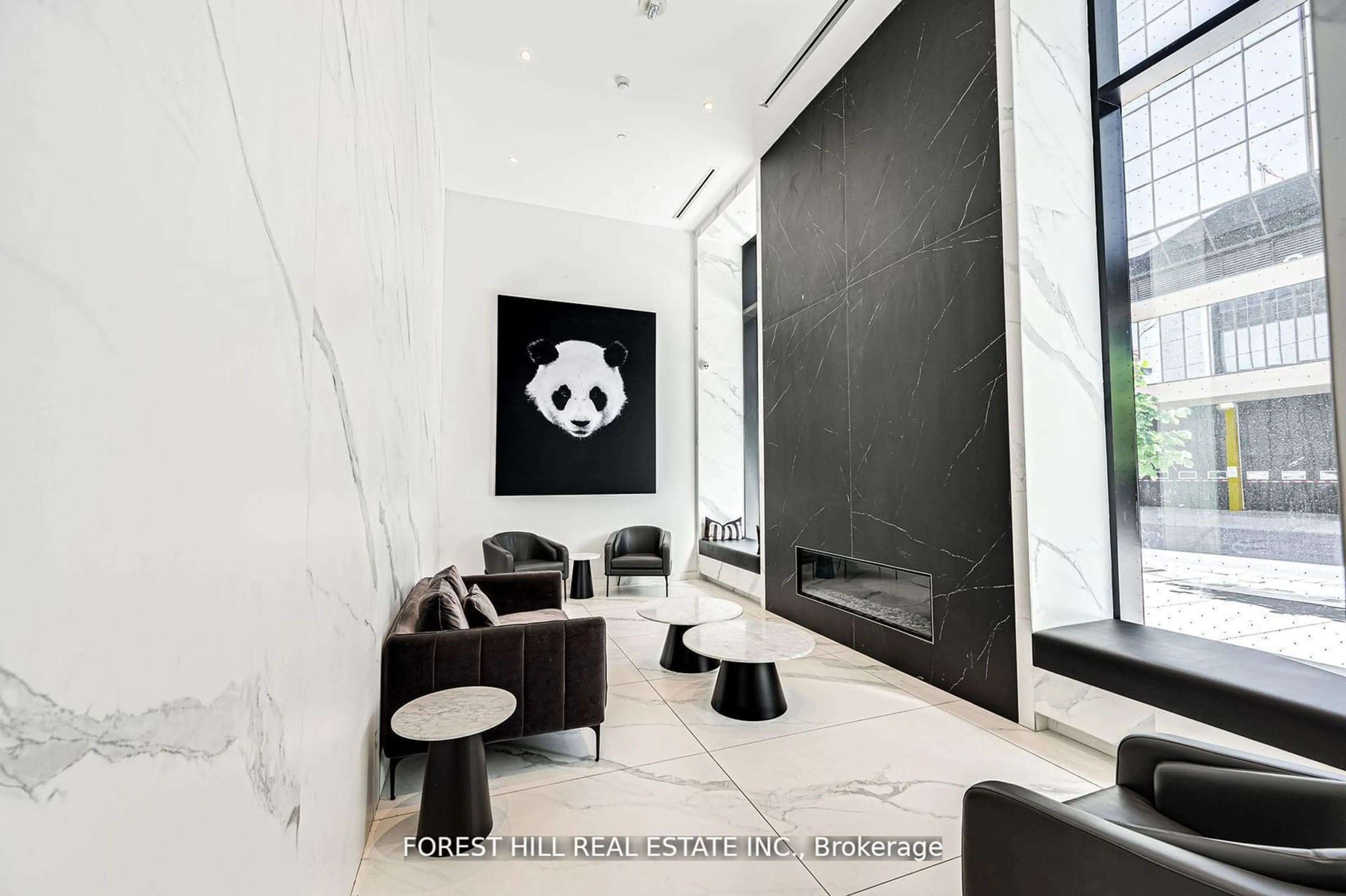 Indoor lobby for 20 Edward St #907, Toronto Ontario M5G 0C5