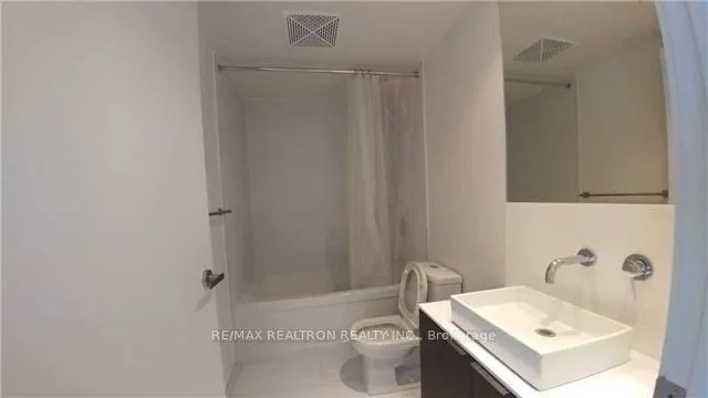 Additional property image - 159 Dundas St Unit 709