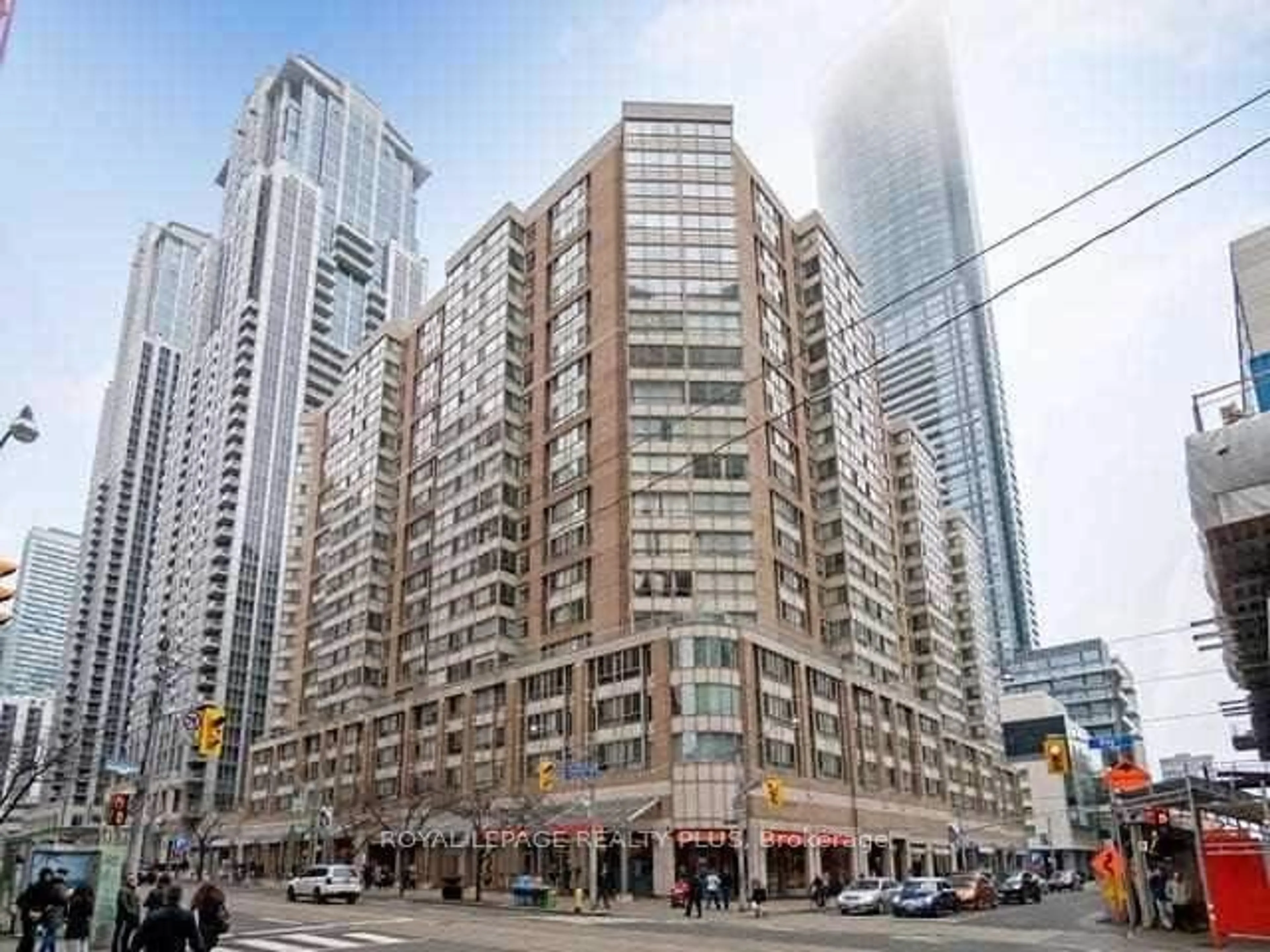 A pic from exterior of the house or condo for 44 Gerrard St #1601, Toronto Ontario M5G 2K2