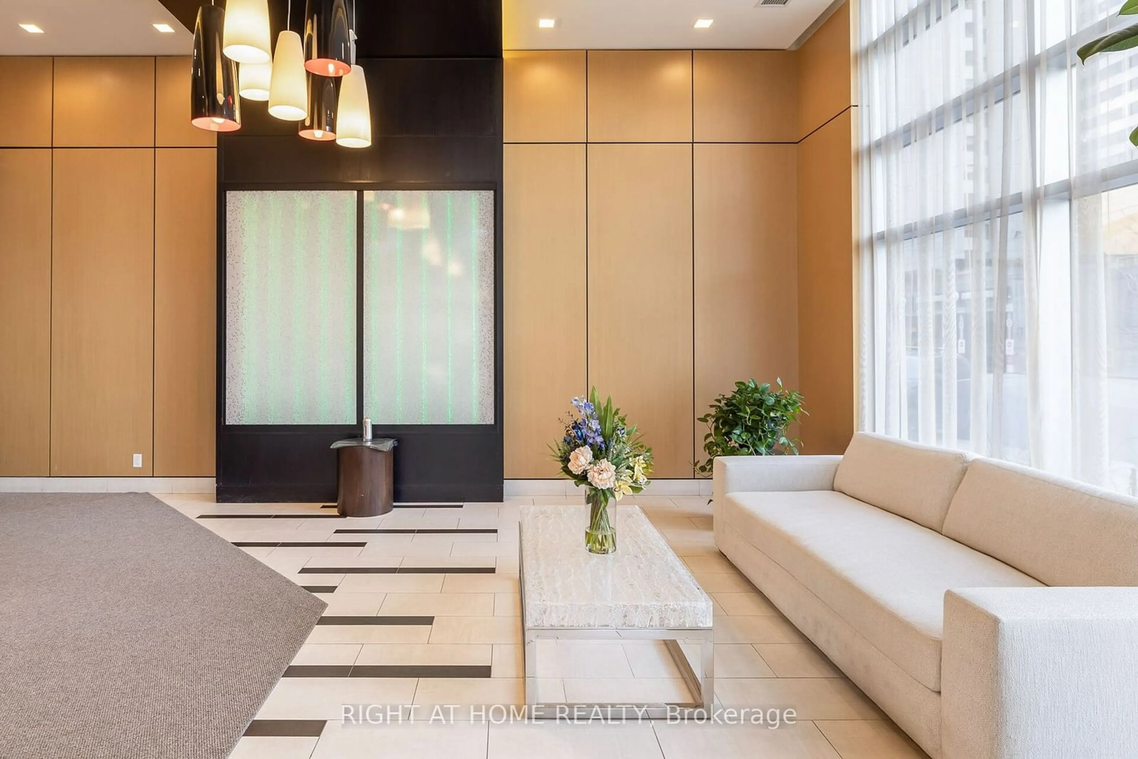 Indoor lobby for 58 Orchard View Blvd #1707, Toronto Ontario M4R 1B9