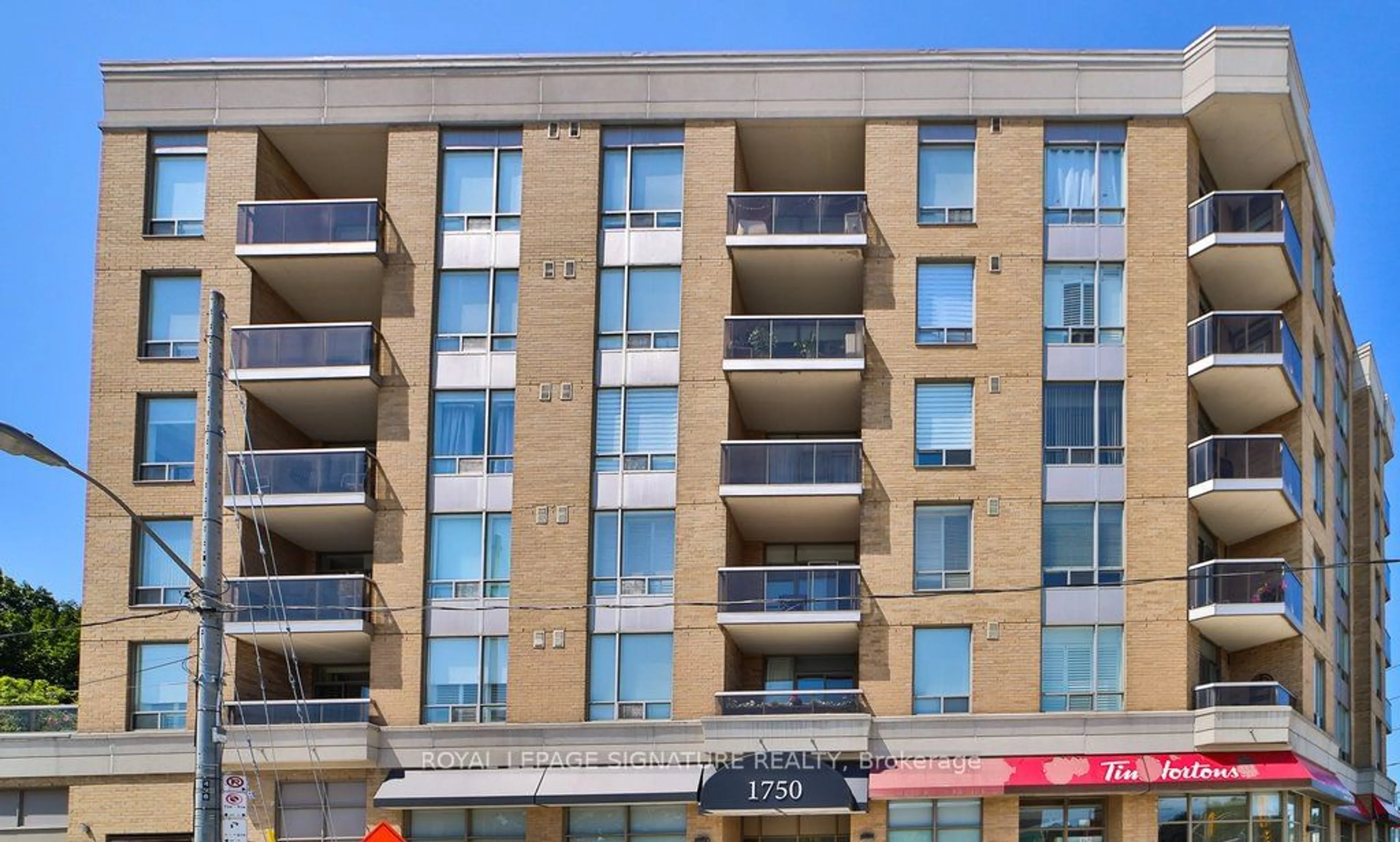 A pic from exterior of the house or condo for 1750 Bayview Ave #309, Toronto Ontario M4G 4H6