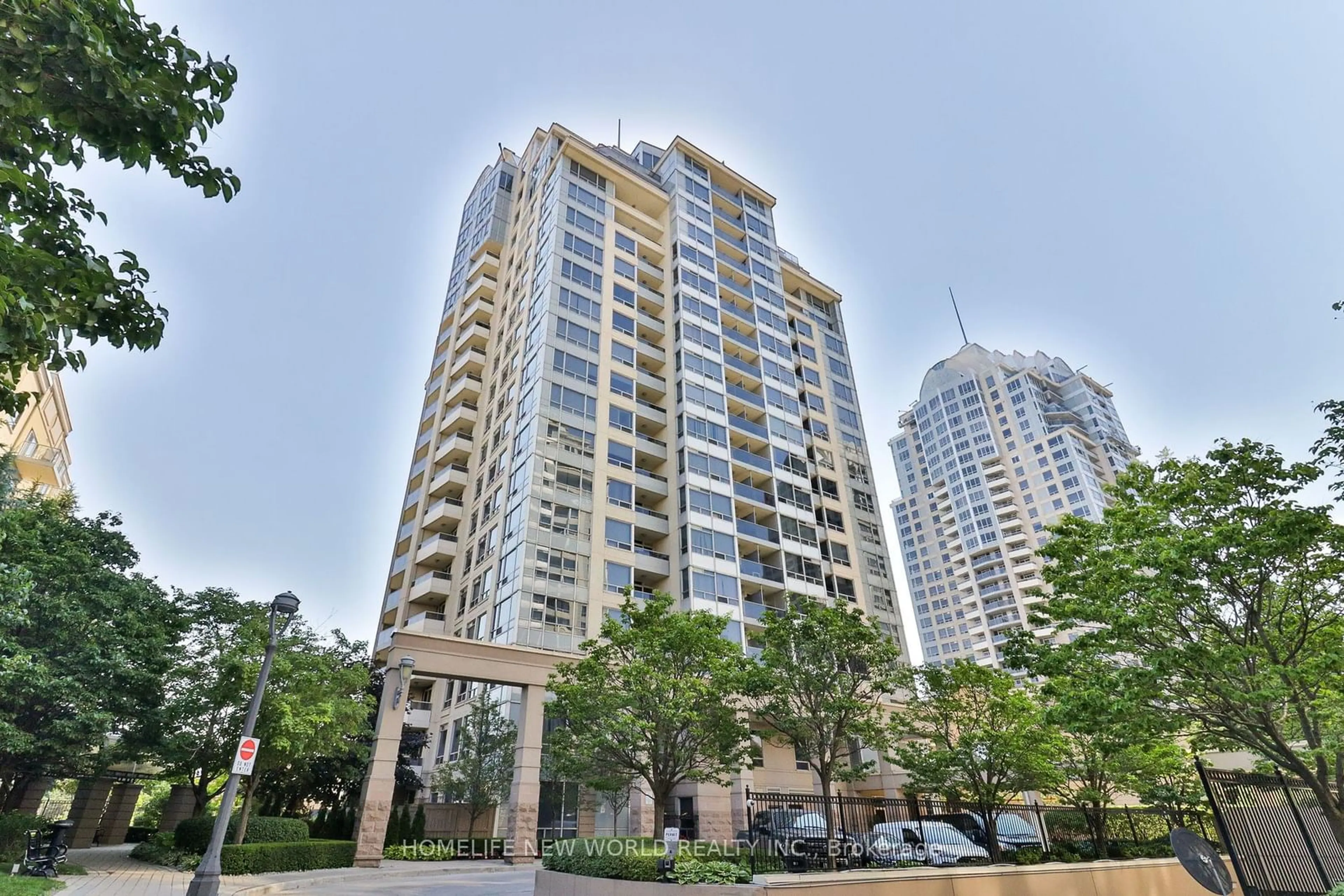 A pic from exterior of the house or condo for 8 Rean Dr #305, Toronto Ontario M2K 3B9