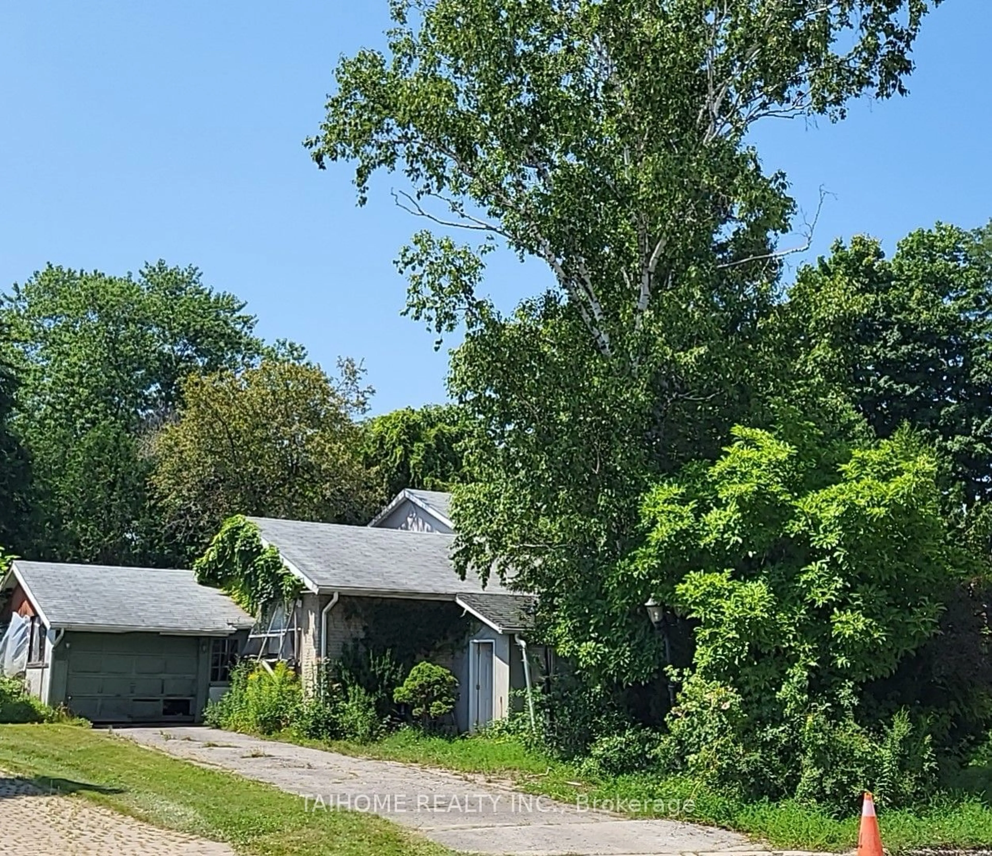 Frontside or backside of a home for 15 Merredin Pl, Toronto Ontario M3B 1S7