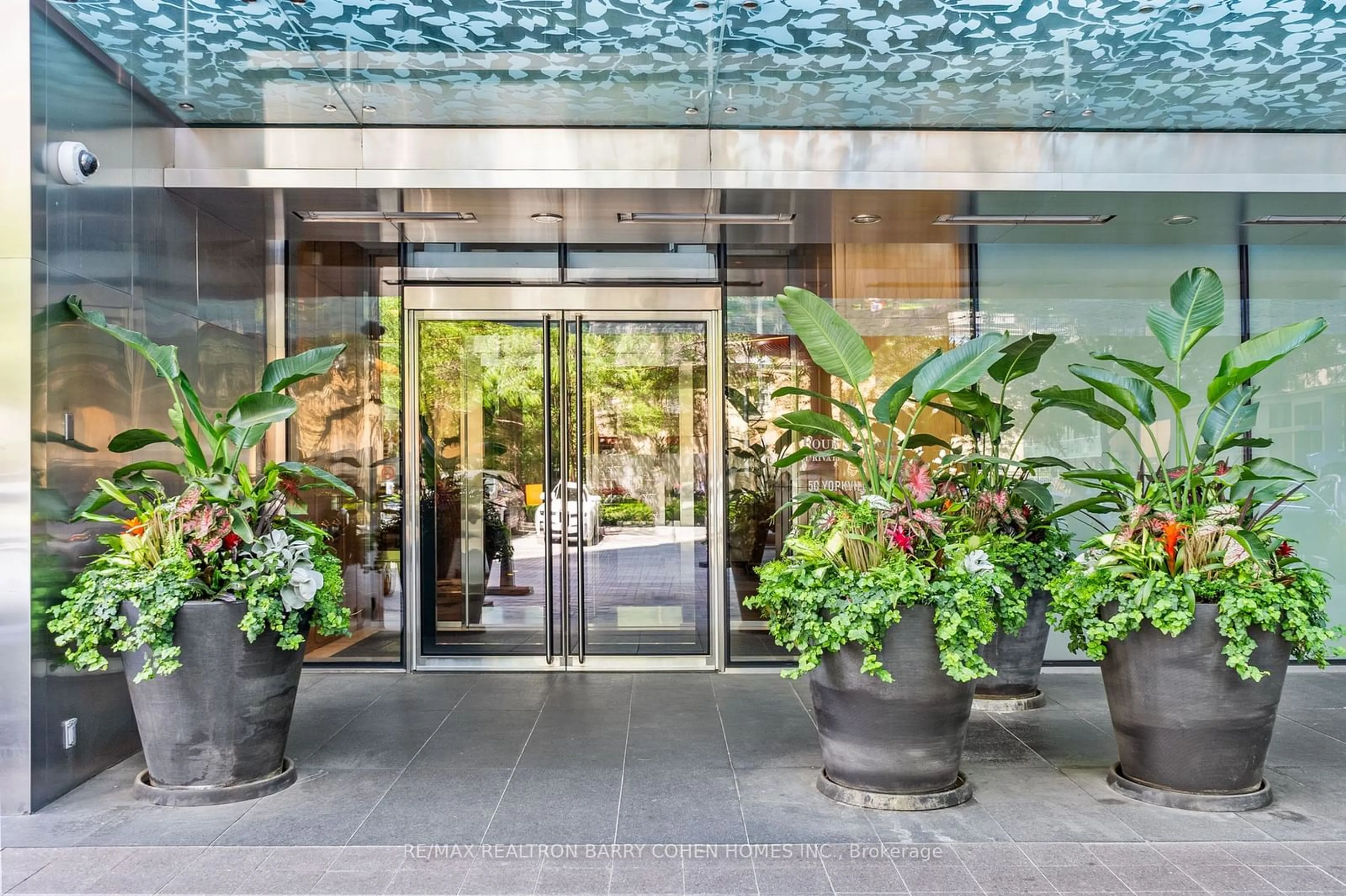 Indoor lobby for 50 Yorkville Ave #4501, Toronto Ontario M4W 0A3