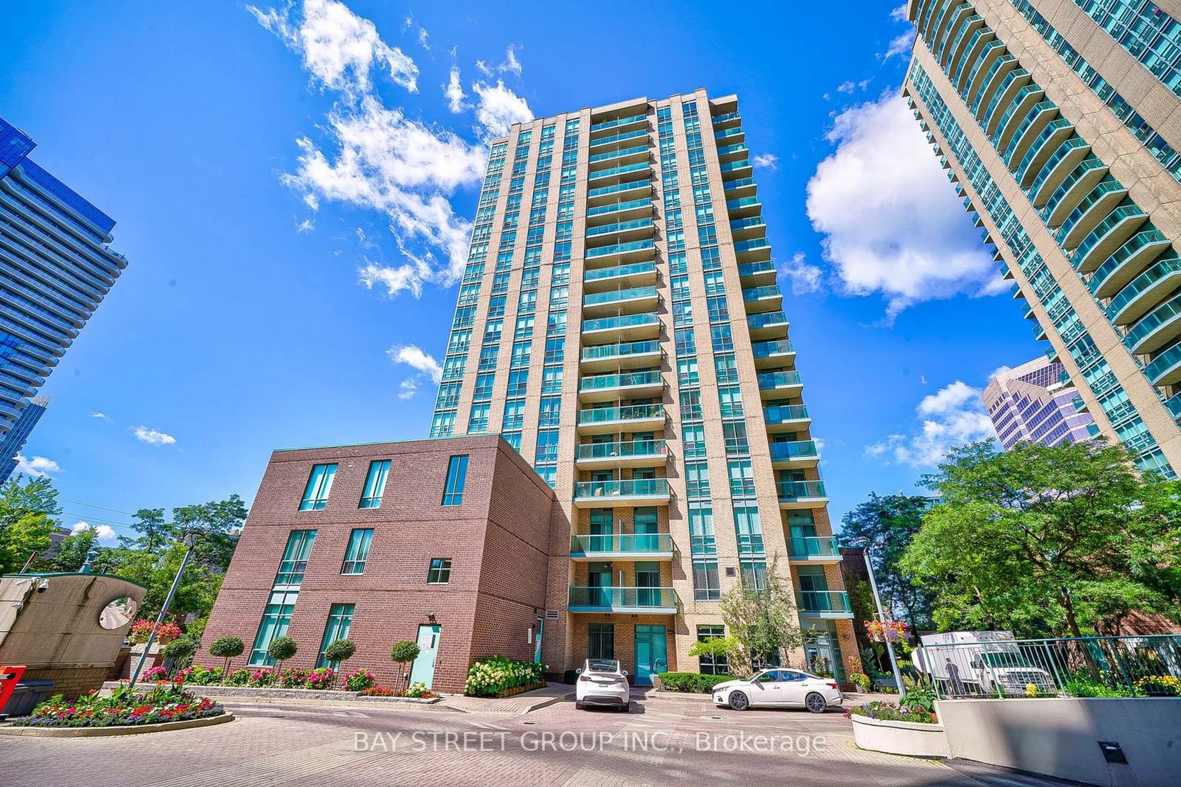 A pic from exterior of the house or condo for 20 Olive Ave #1009, Toronto Ontario M2N 7G5