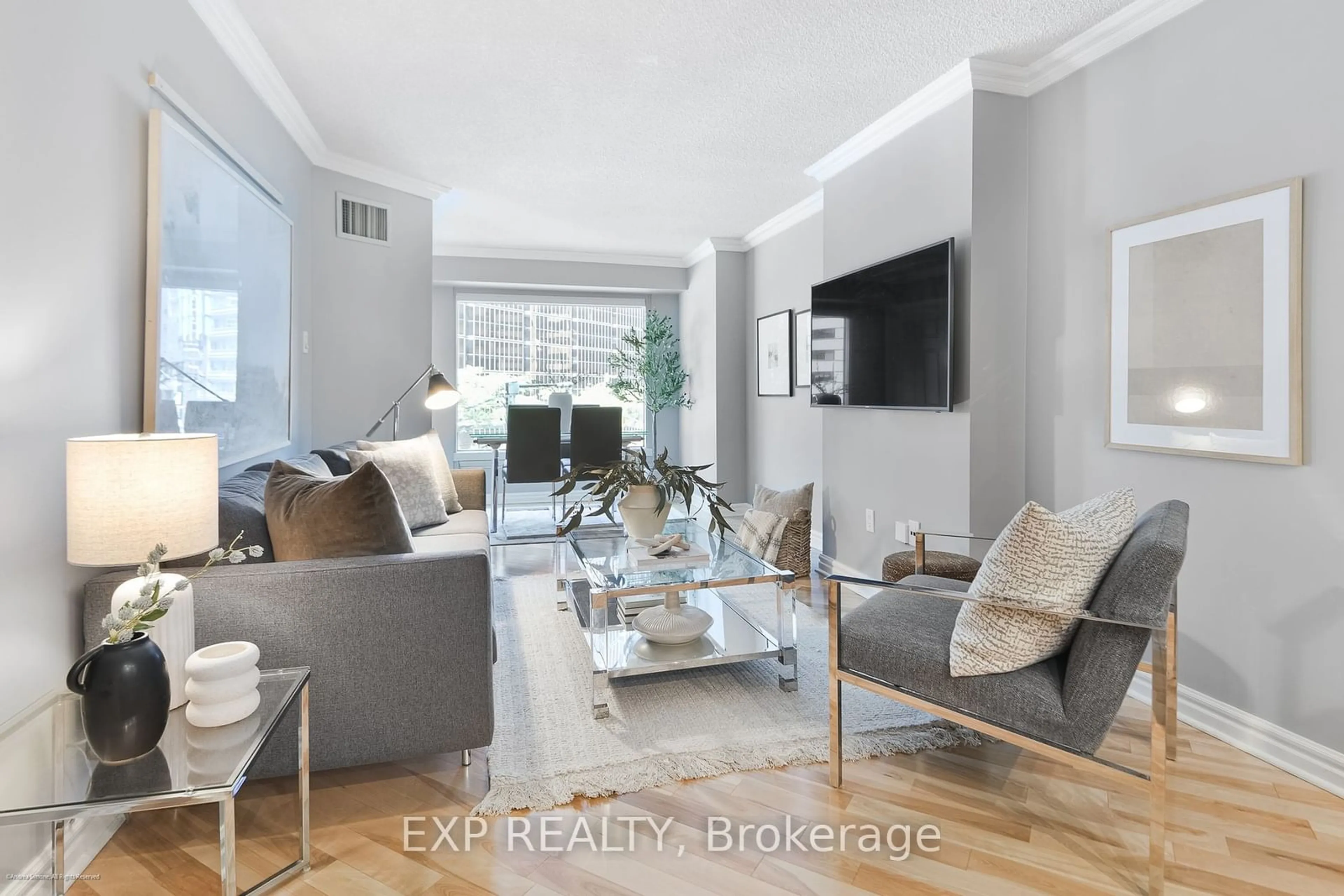 Living room for 33 University Ave #304, Toronto Ontario M5J 2S7