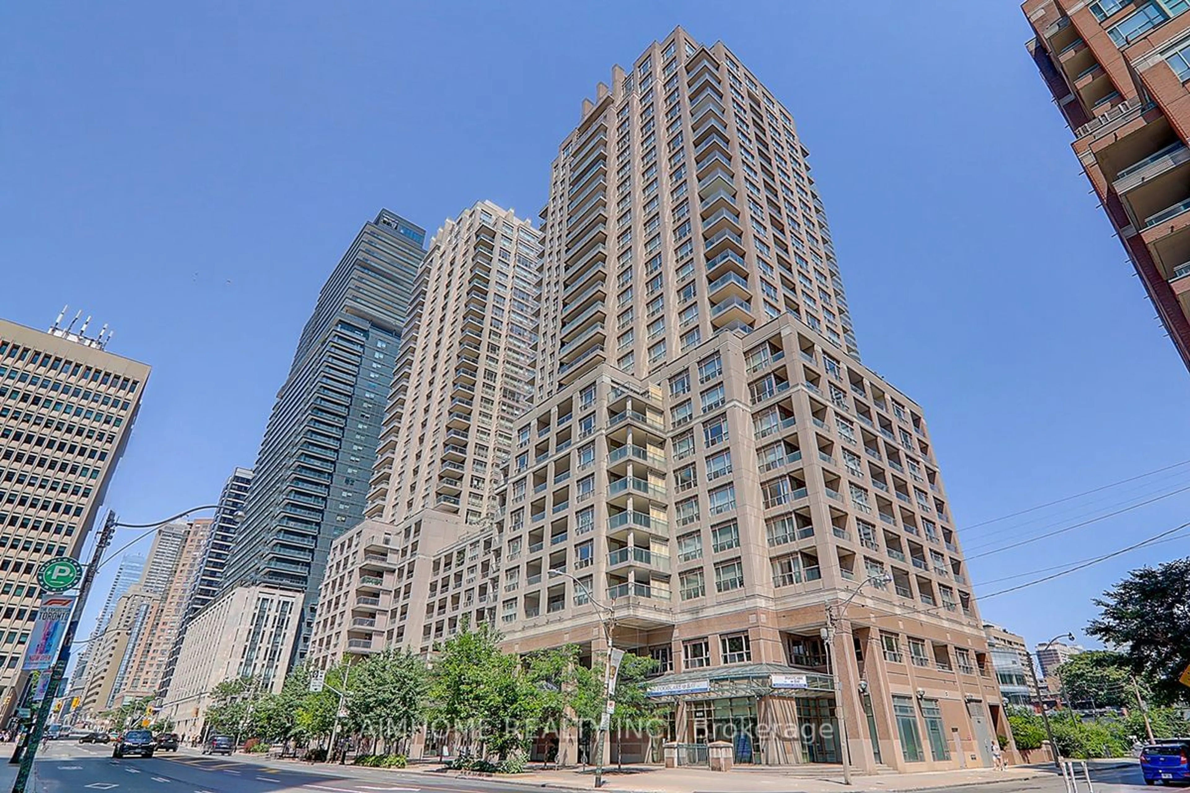 A pic from exterior of the house or condo for 909 Bay St #308, Toronto Ontario M5S 3G2