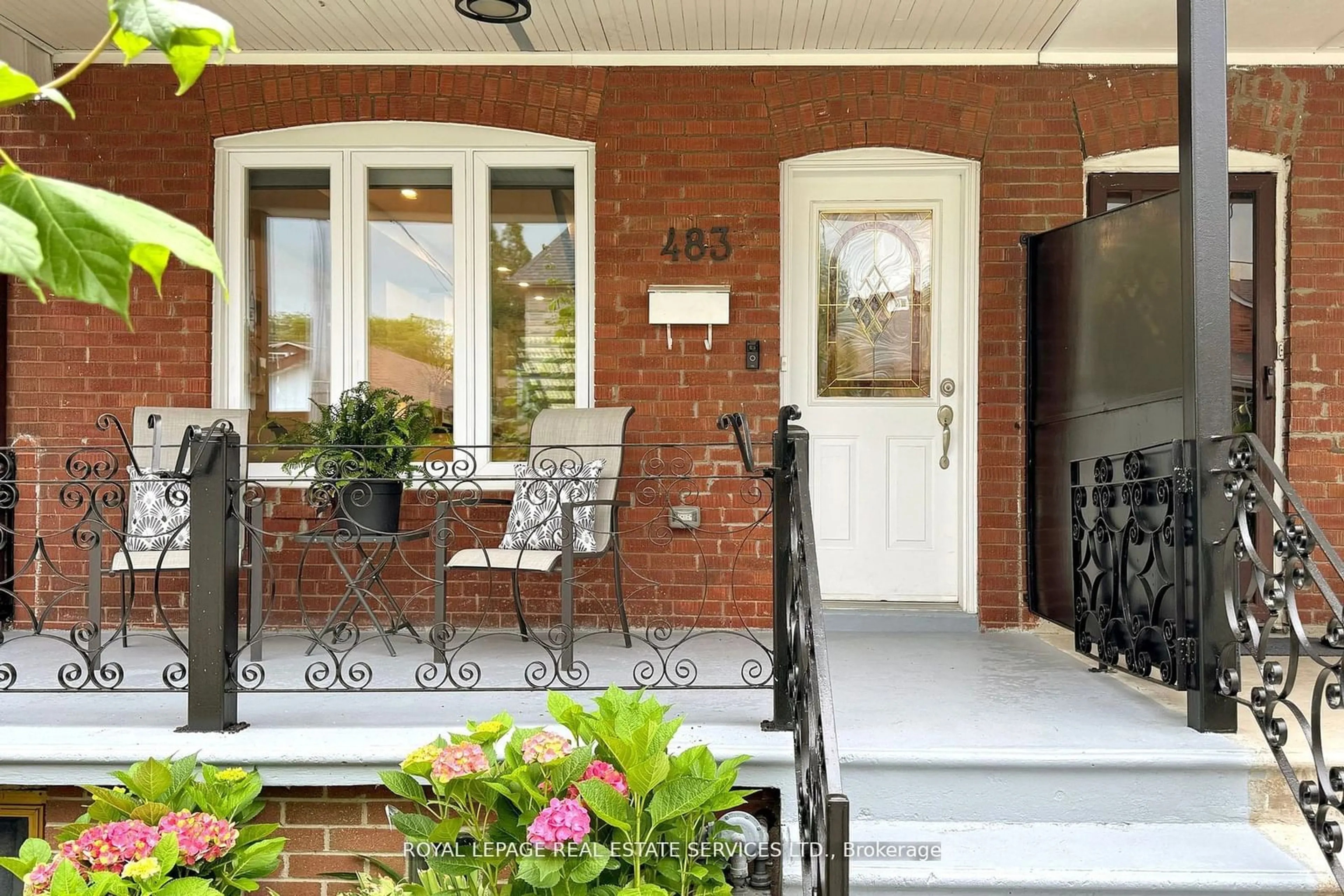 Indoor entryway for 483 Westmount Ave, Toronto Ontario M6E 3N6