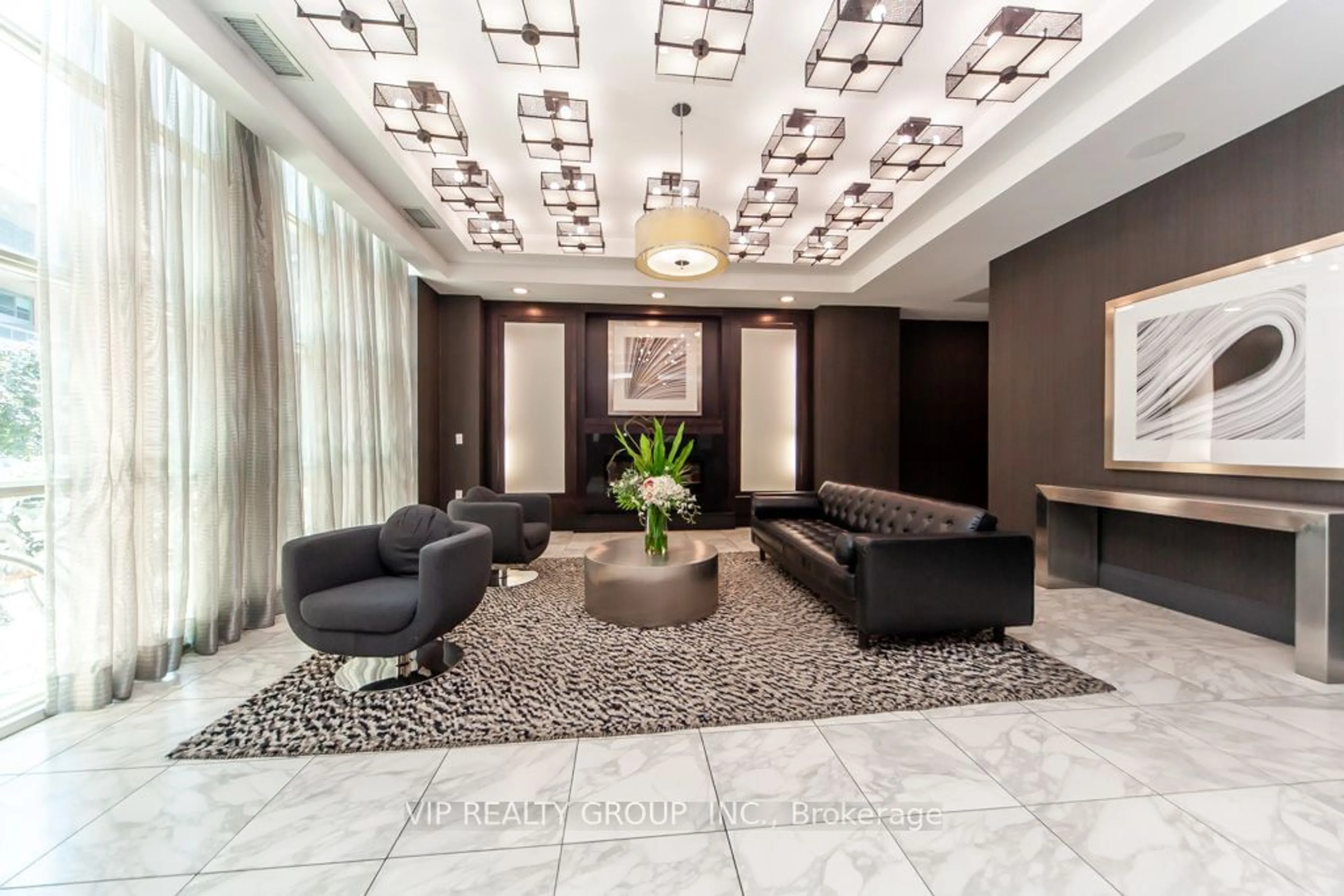 Indoor lobby for 125 Western Battery Rd #1510, Toronto Ontario M6K 3R8