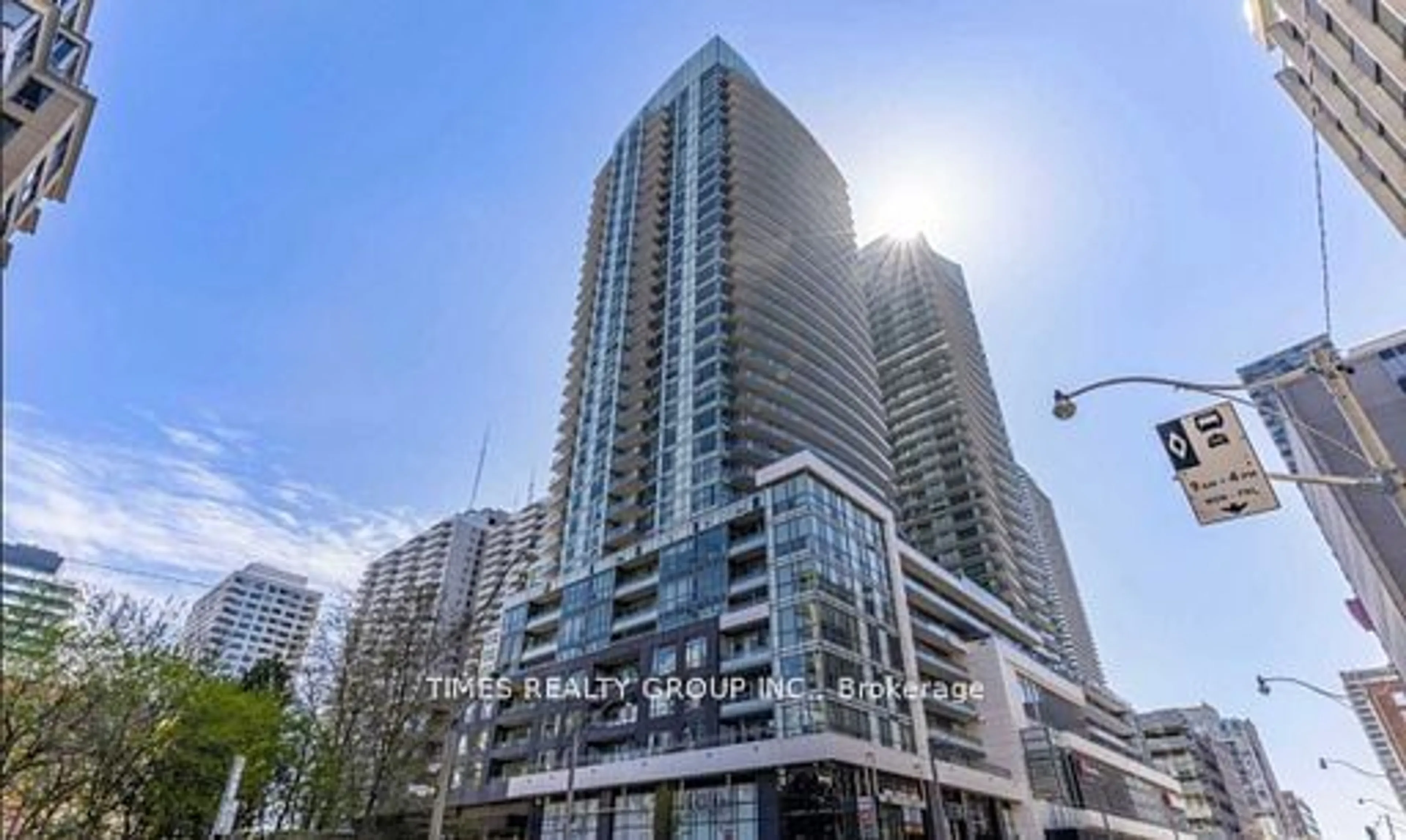 A pic from exterior of the house or condo for 98 Lillian St #1211, Toronto Ontario M4S 0A5