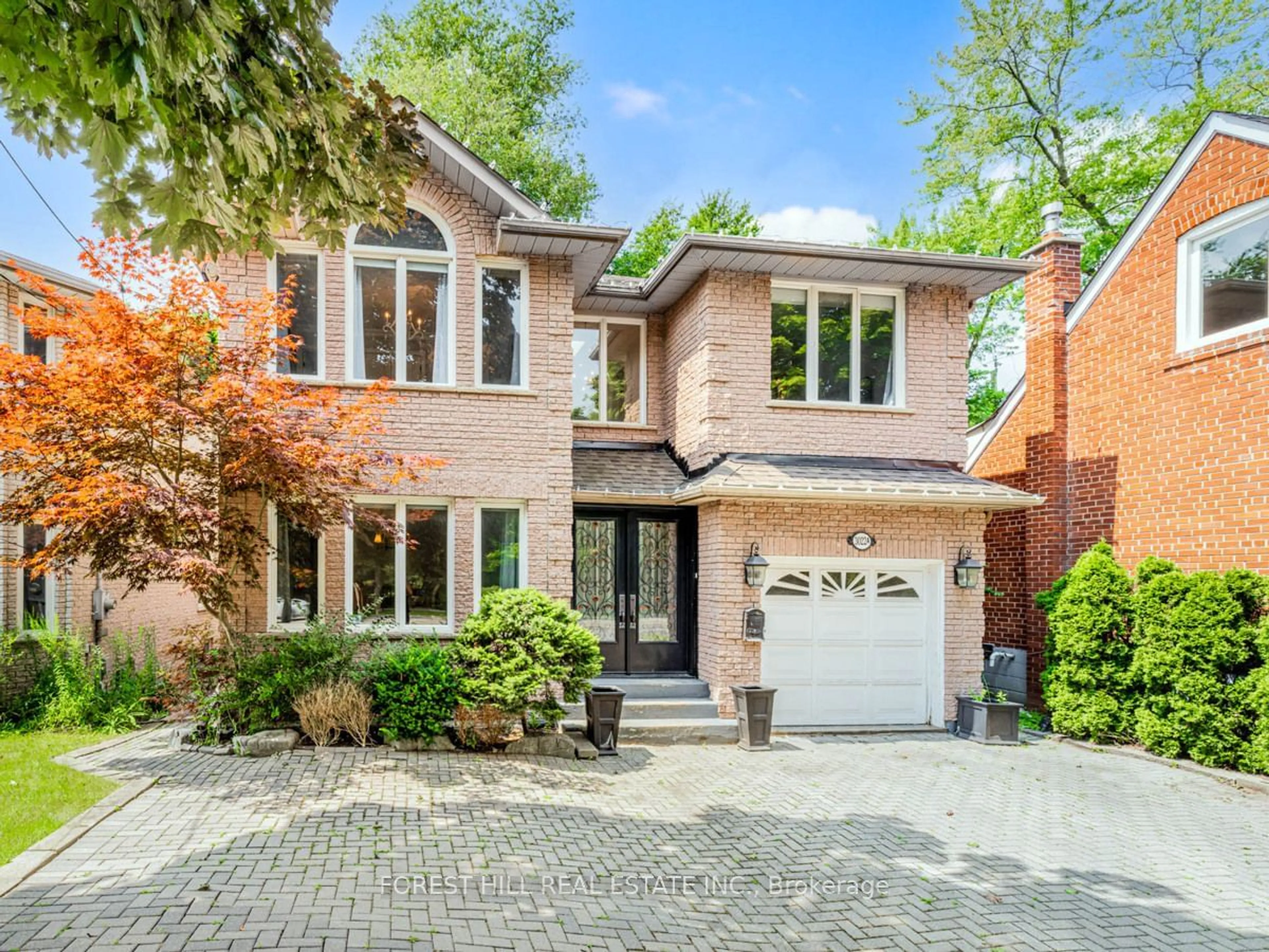 Home with brick exterior material for 3022A Bayview Ave, Toronto Ontario M2N 5L1