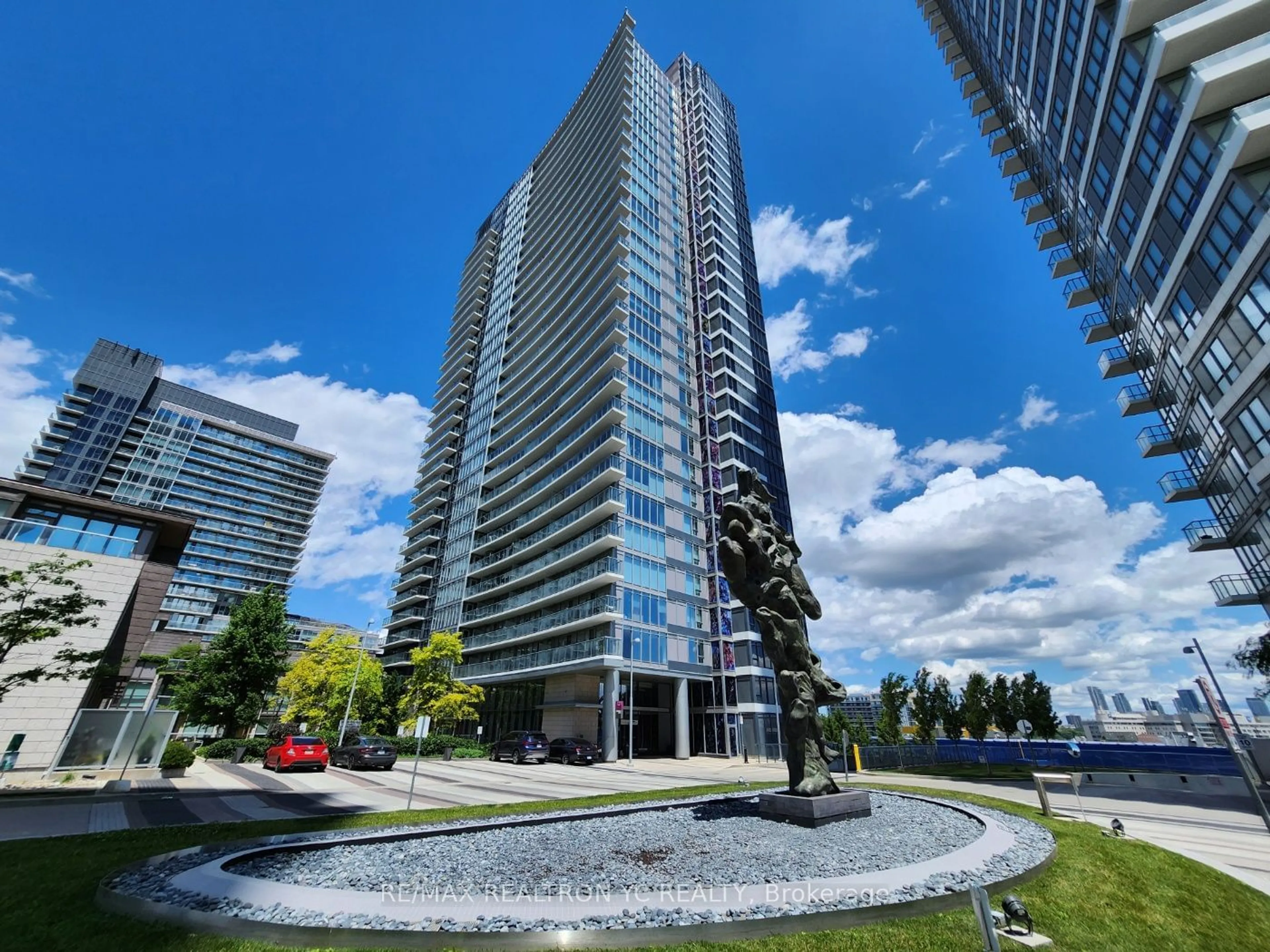 A pic from exterior of the house or condo for 121 McMahon Dr #1503, Toronto Ontario M2K 0C1