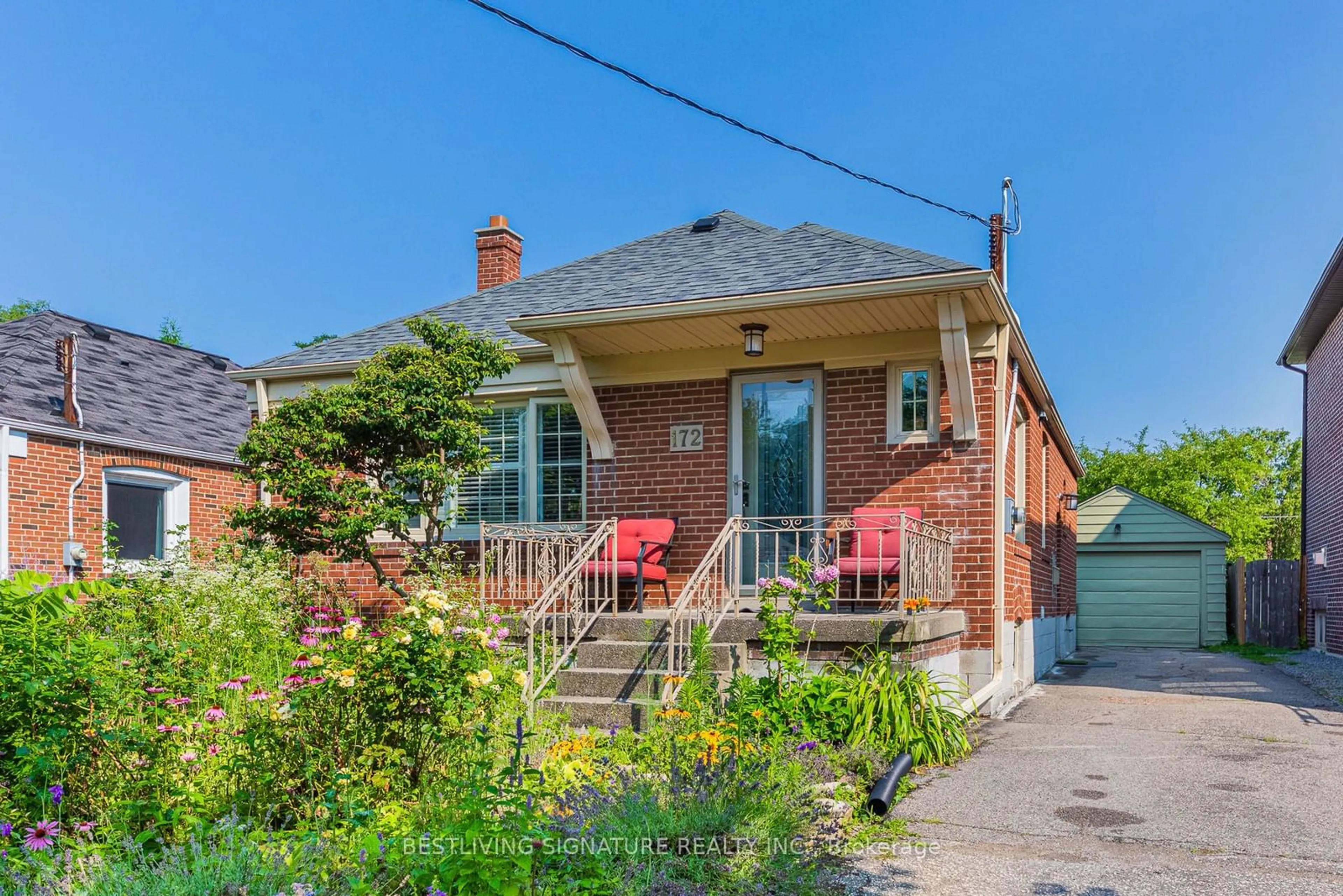 Home with brick exterior material for 172 Park Home Ave, Toronto Ontario M2R 1W9
