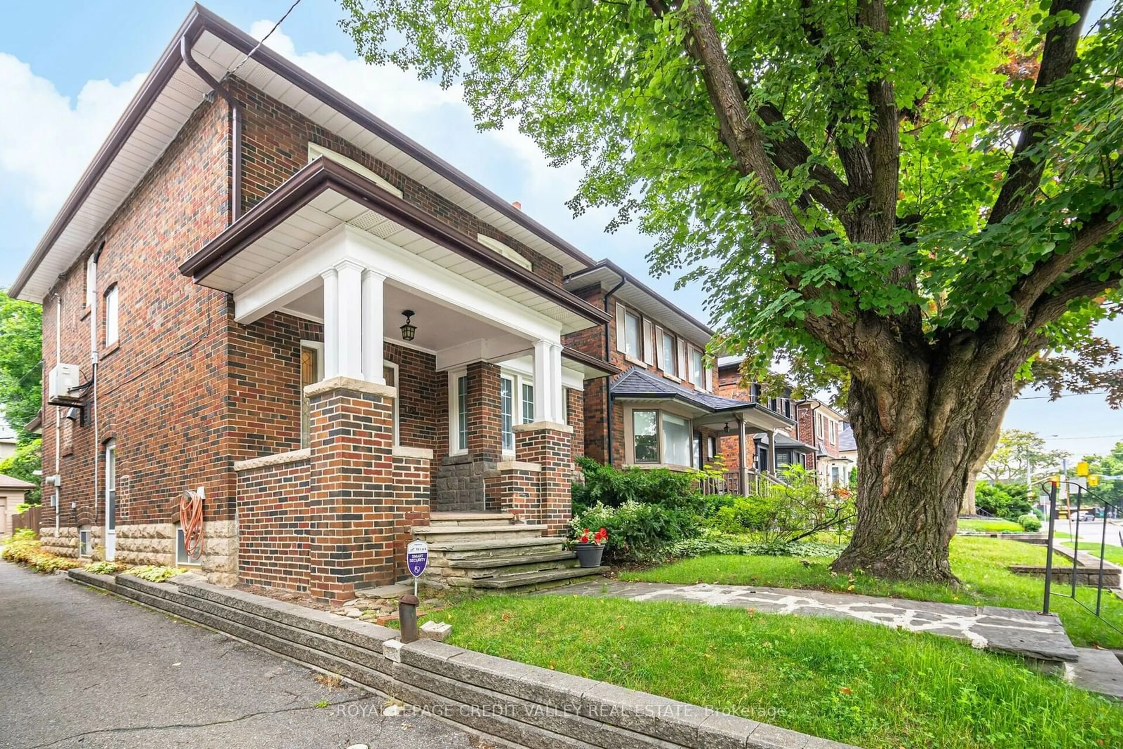 Home with brick exterior material for 158 Lascelles Blvd, Toronto Ontario M5P 2E6